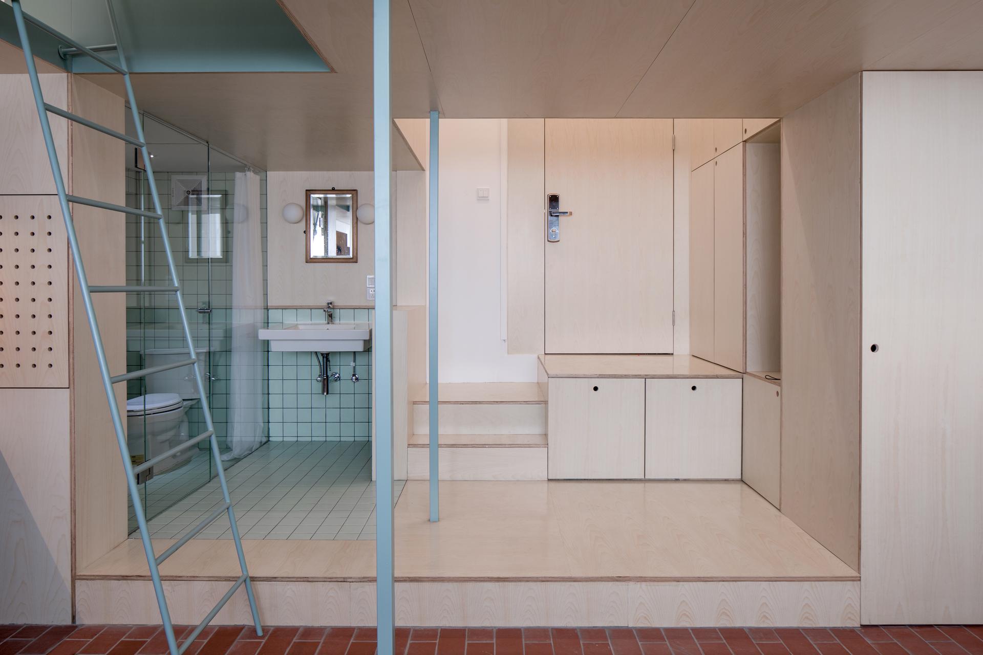 A U-SHAPE ROOM - image 2