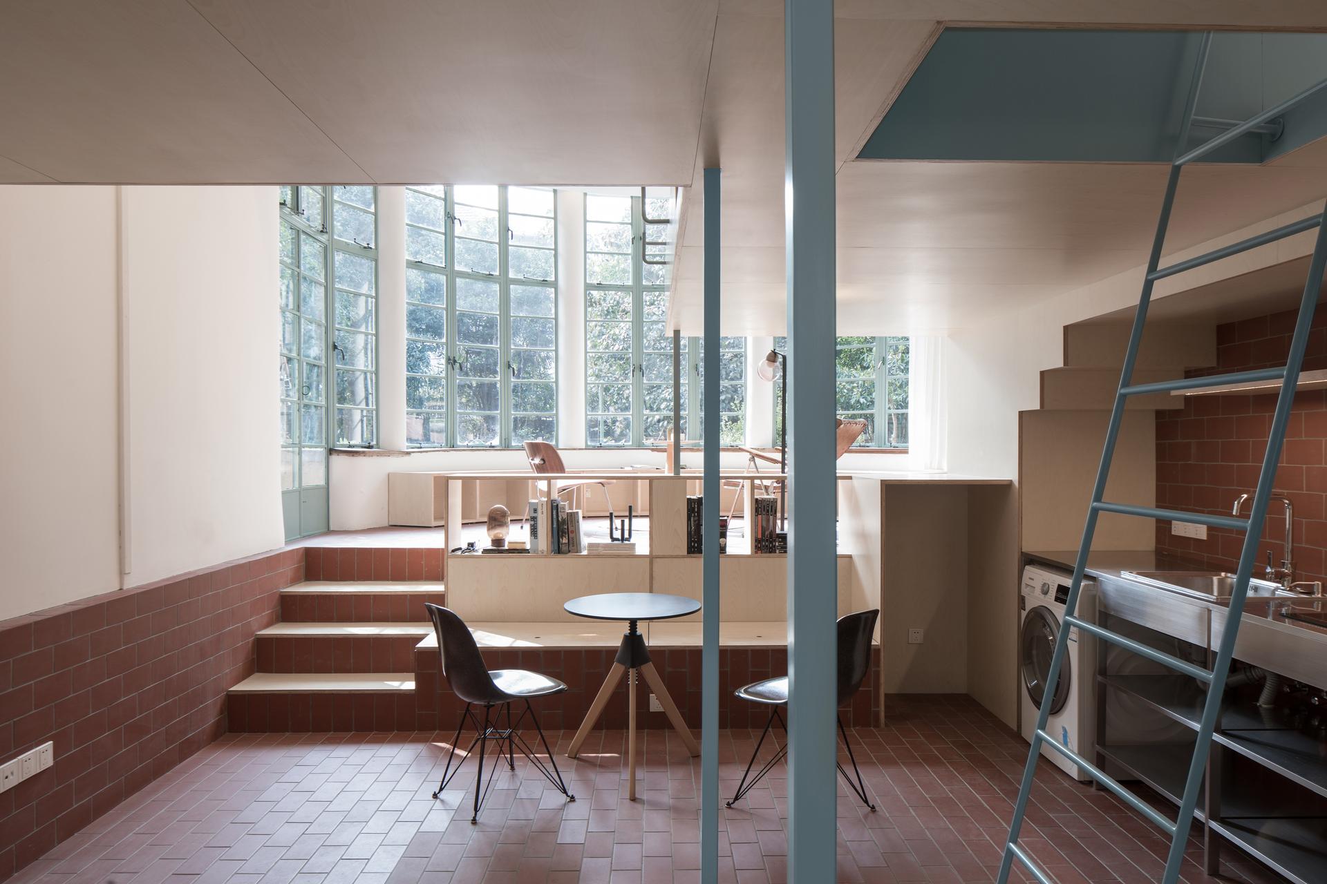 A U-SHAPE ROOM - image 4
