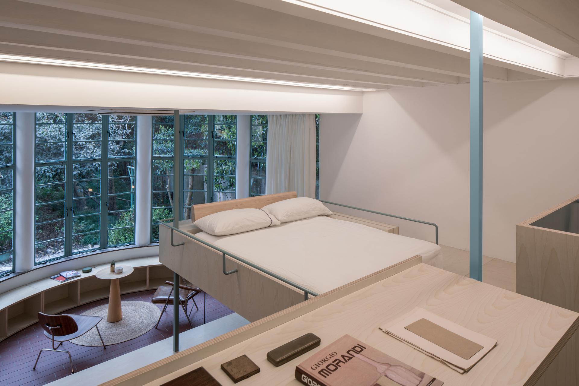 A U-SHAPE ROOM - image 8