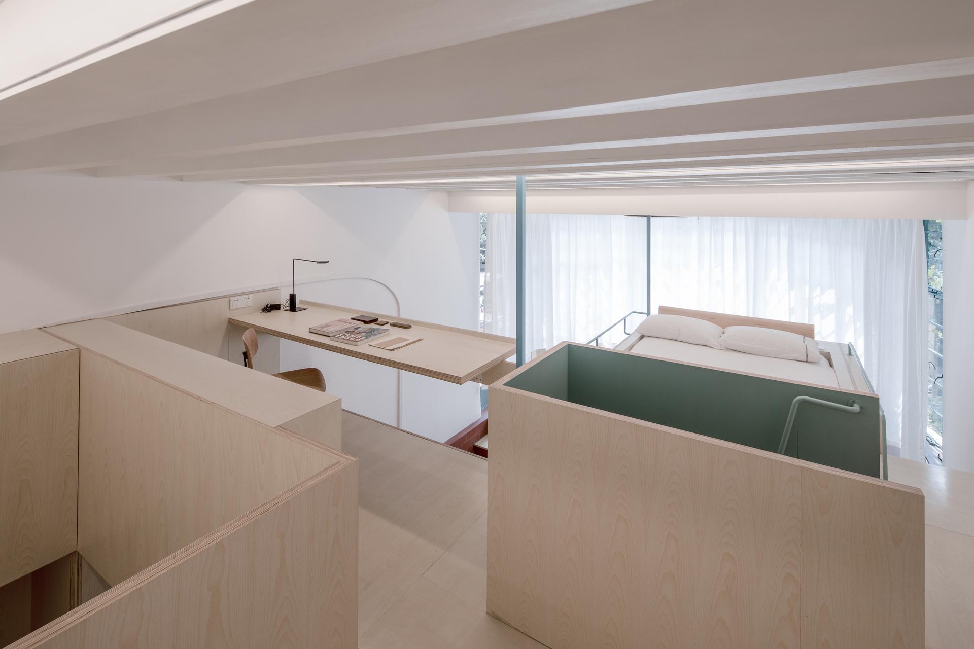 A U-SHAPE ROOM - image 10