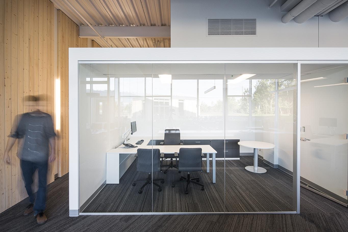 Pomerleau Offices - image 13