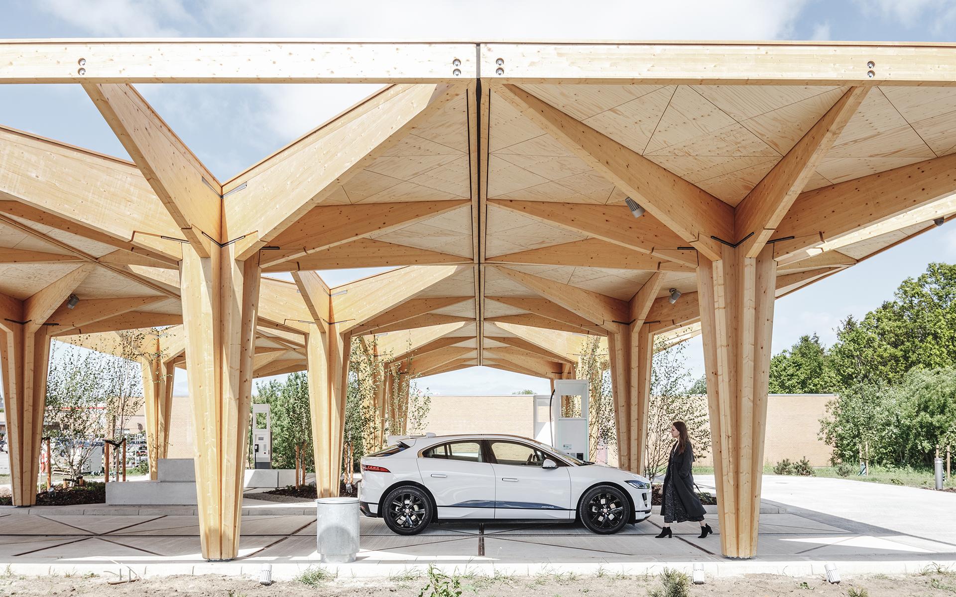 Ultra-Fast Charging Stations - image 3