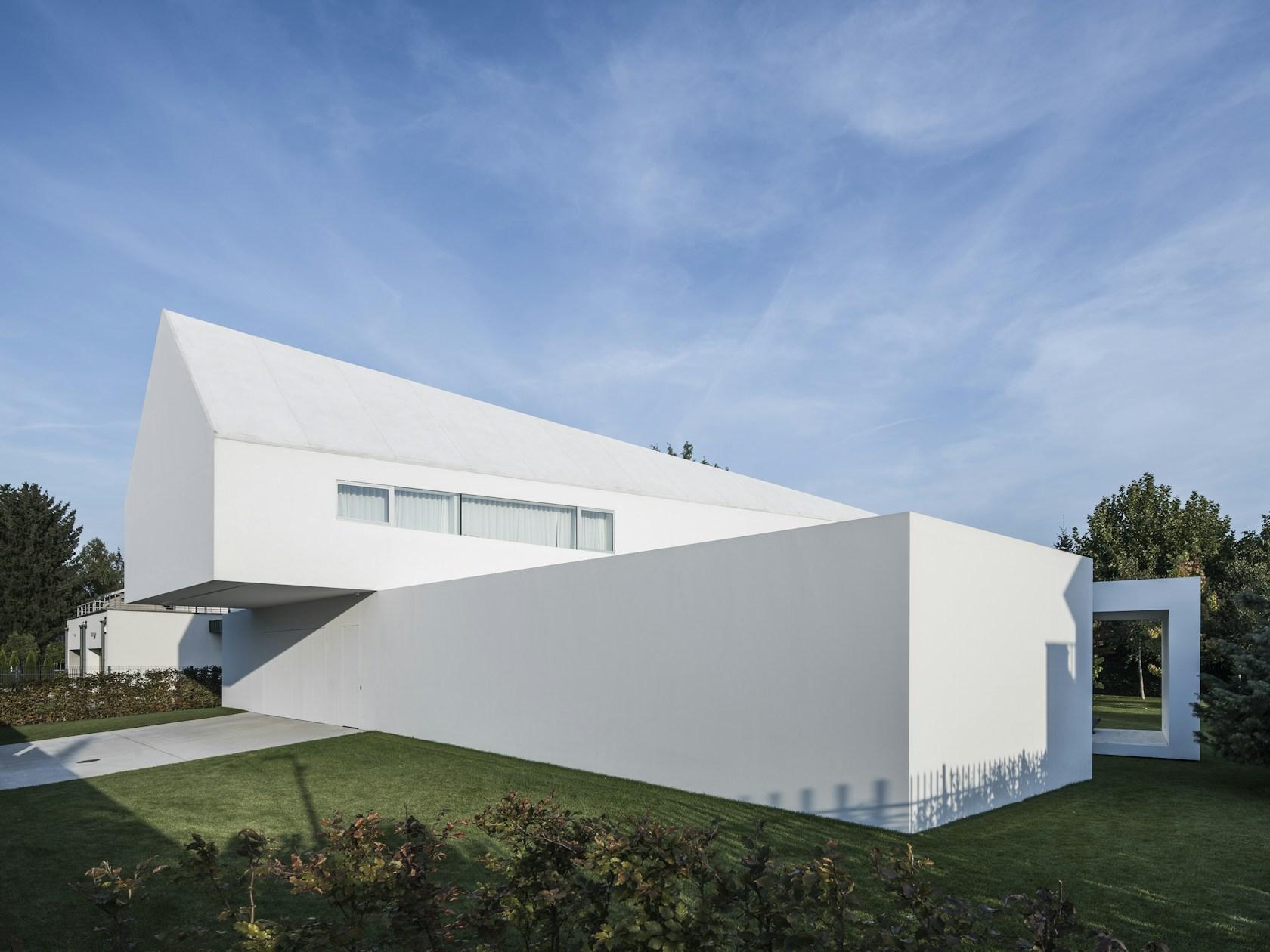 Quadrant House - image 5