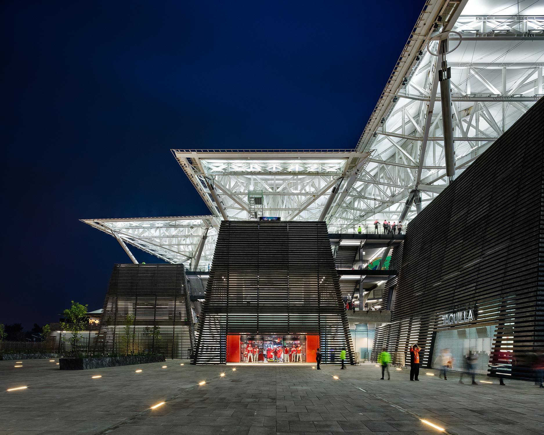 Diablos Rojos Stadium - image 7
