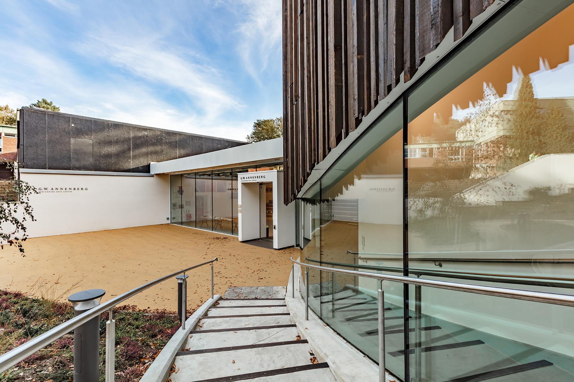 G.W.Annenberg Performing Arts Centre - image 4