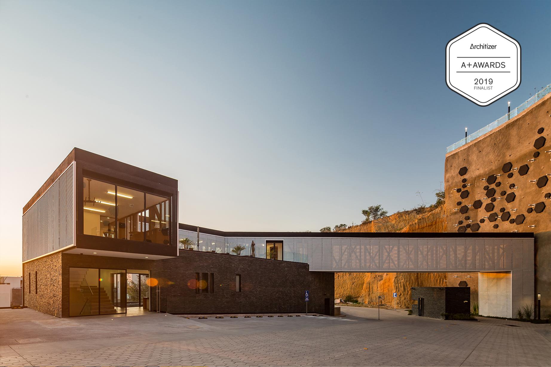 Moncayo Club House