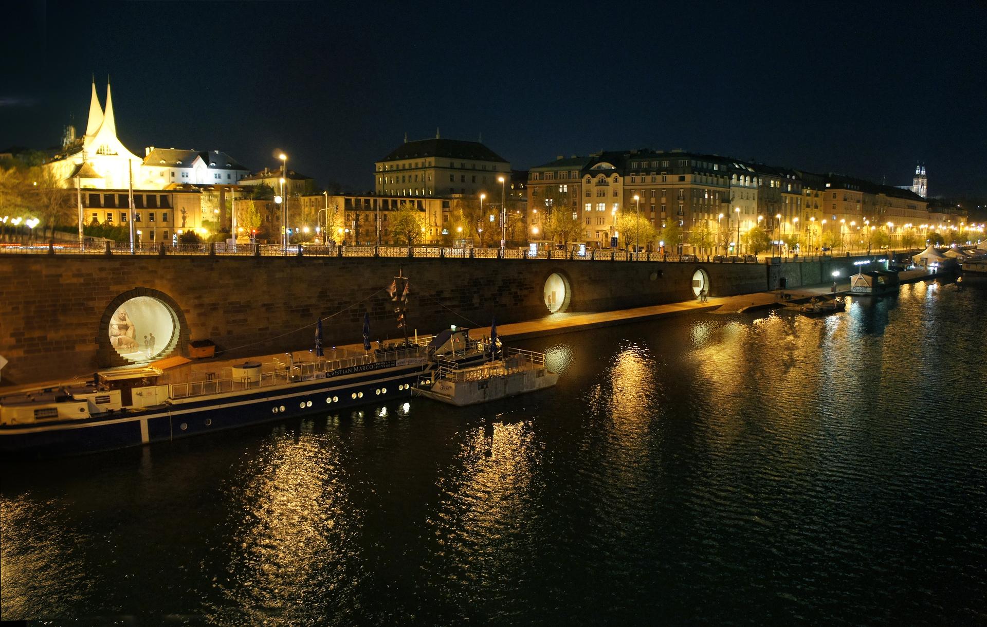 Floating pool for Prague - image 15