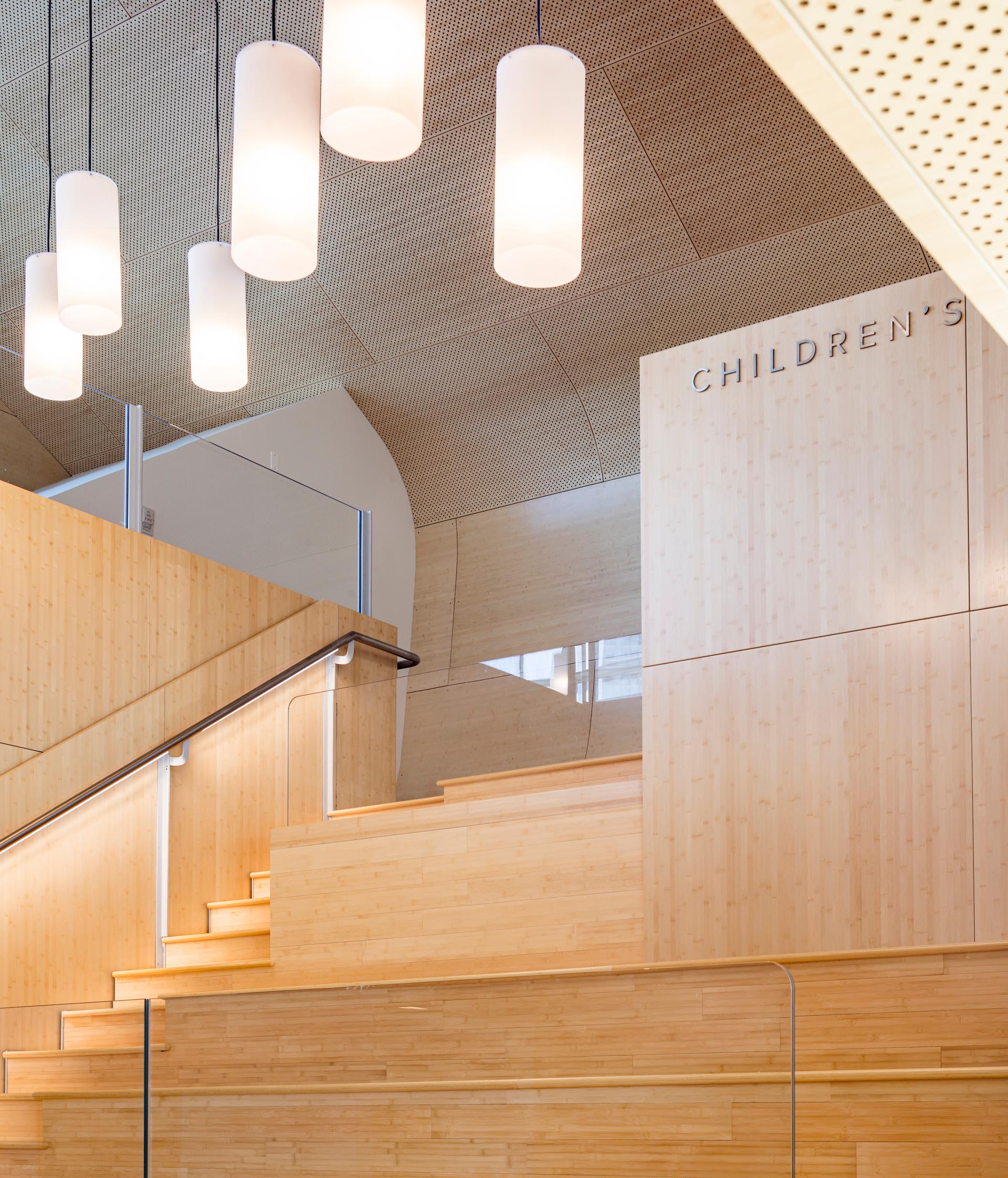 Hunters Point Library - image 6