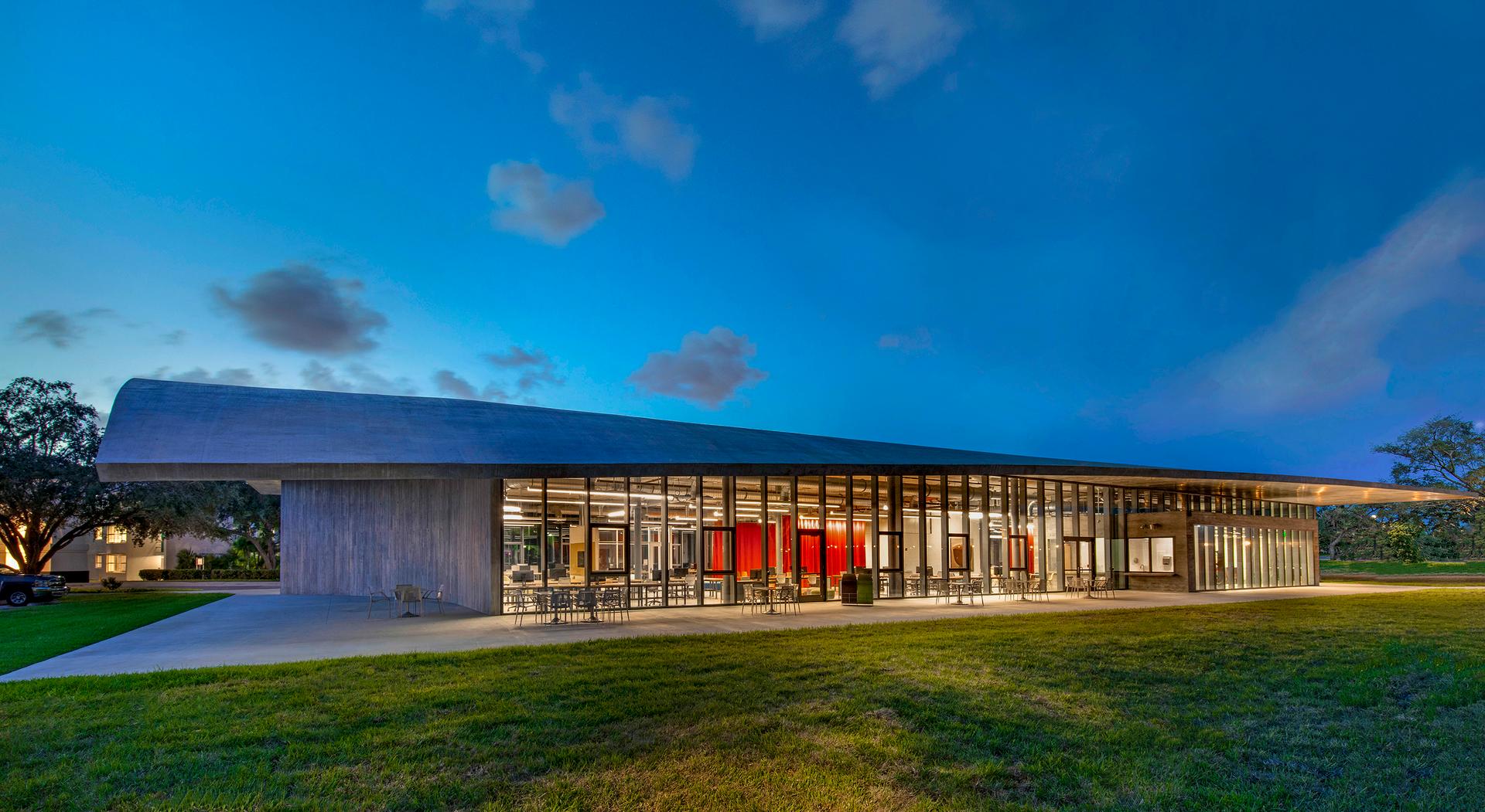 University of Miami School of Architecture Thomas P. Murphy Design Studio Building - image 3