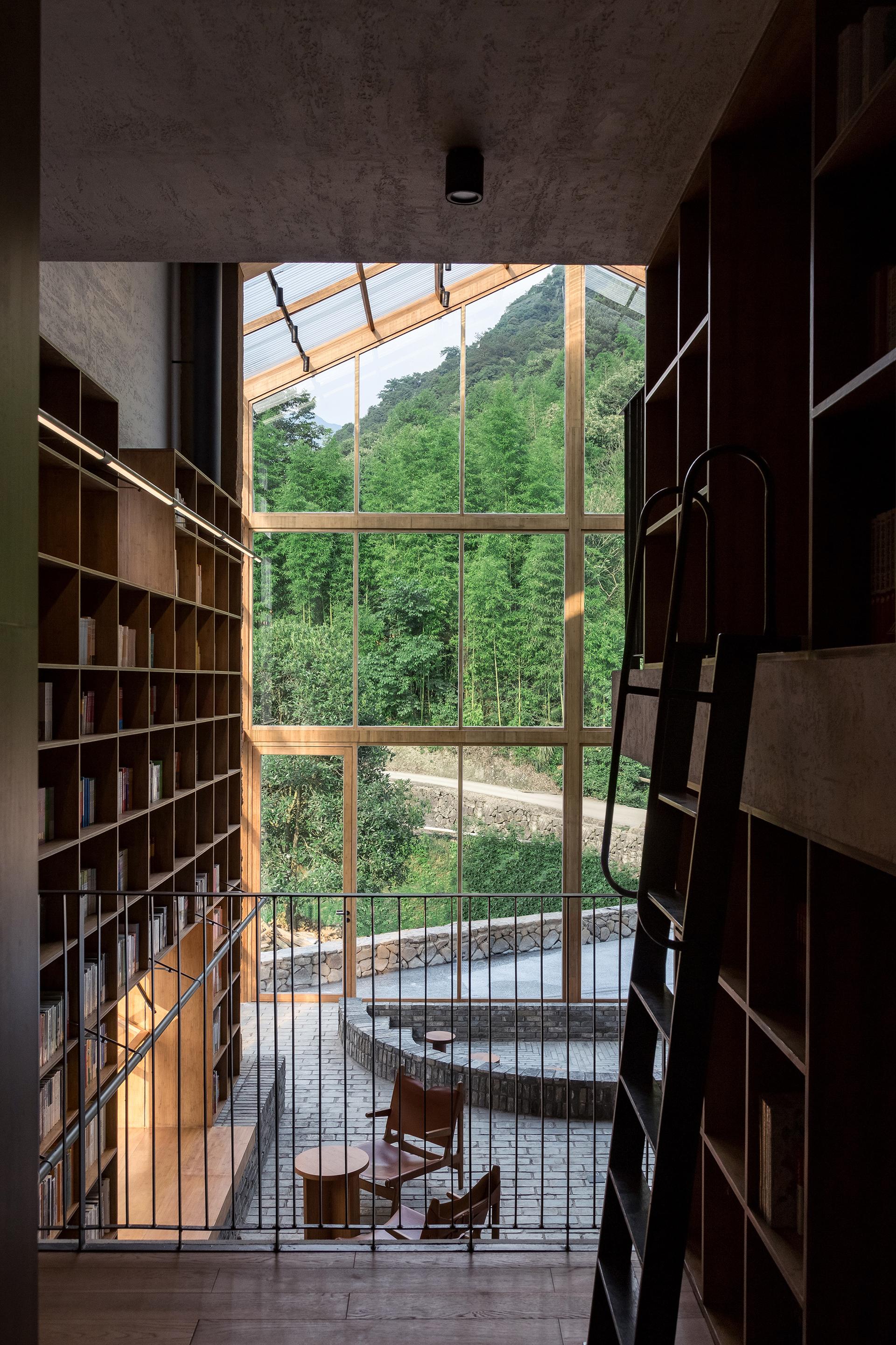 Capsule hotel in a rural library - image 20
