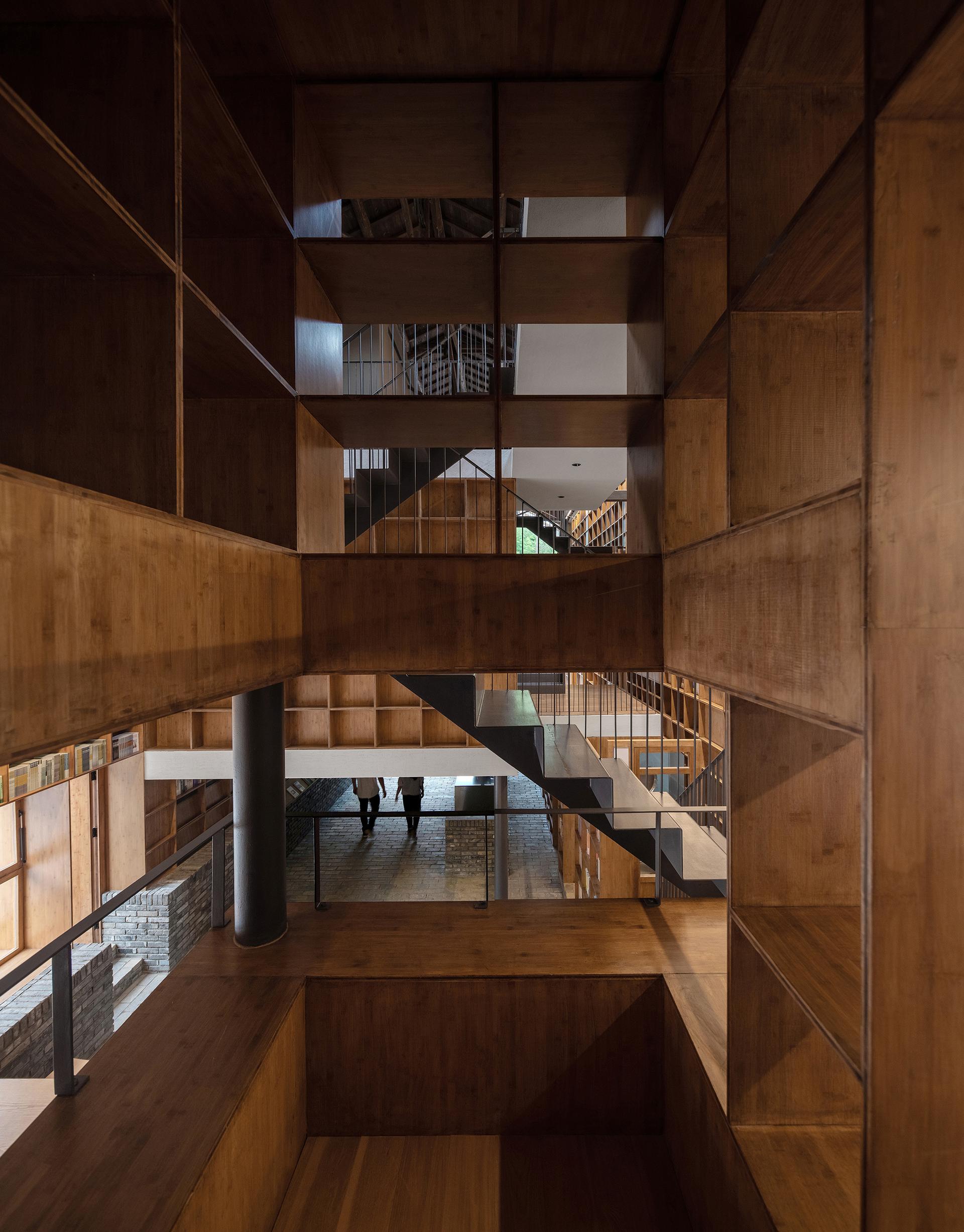 Capsule hotel in a rural library - image 27