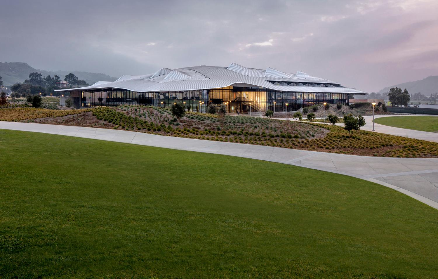 California State Polytechnic University, Pomona, Administration Replacement Building