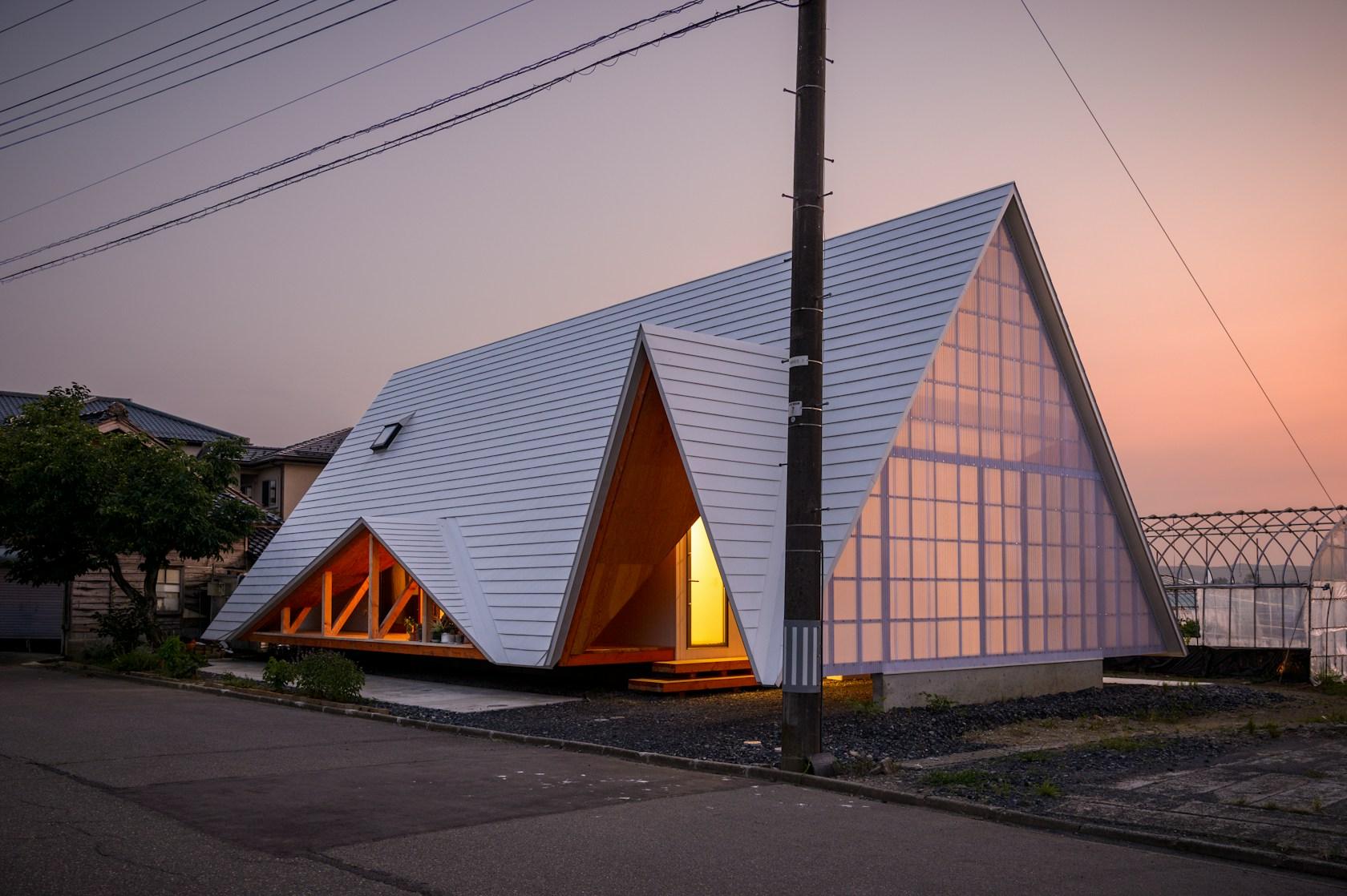 Hara House - image 19