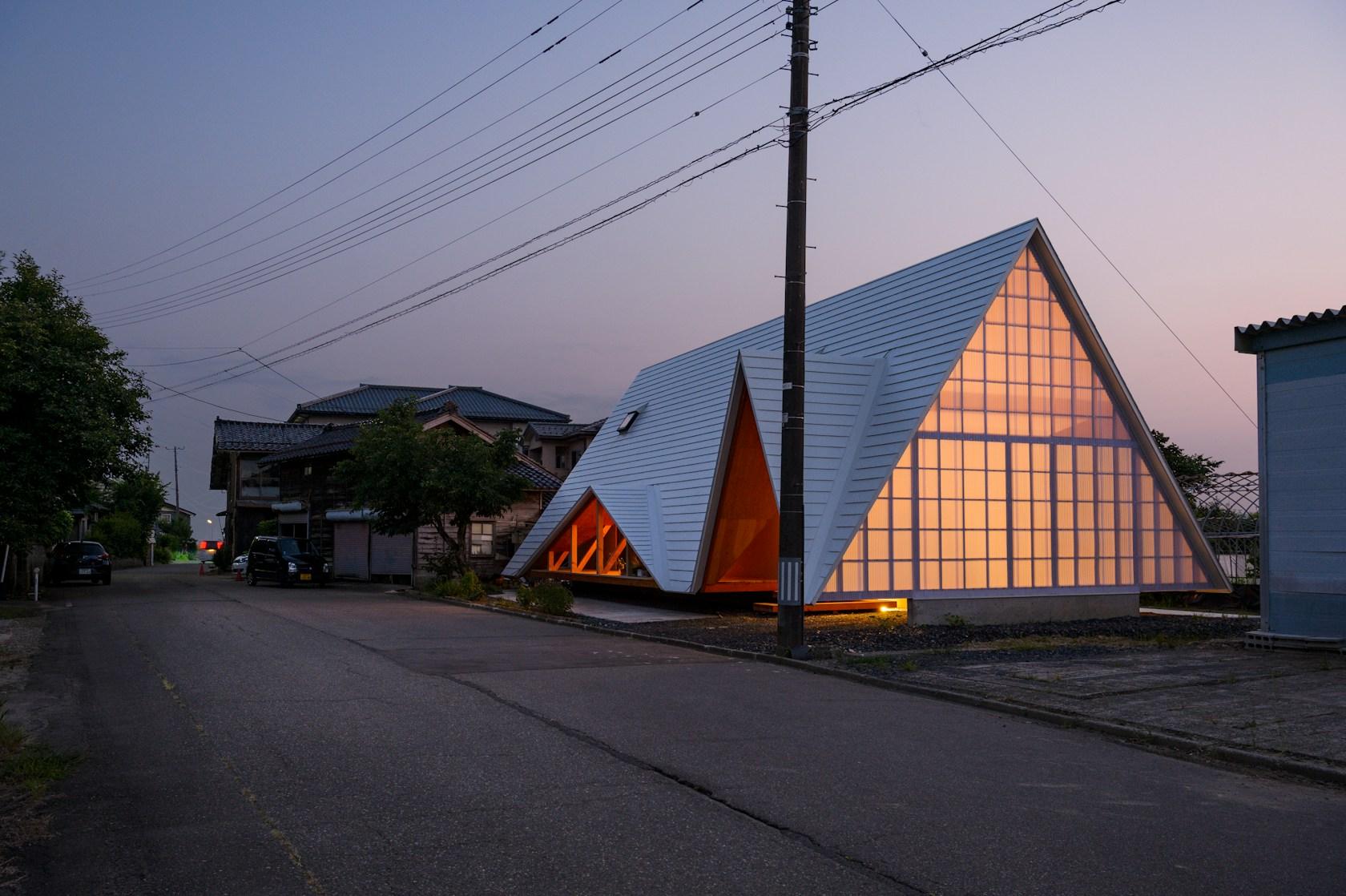 Hara House - image 20
