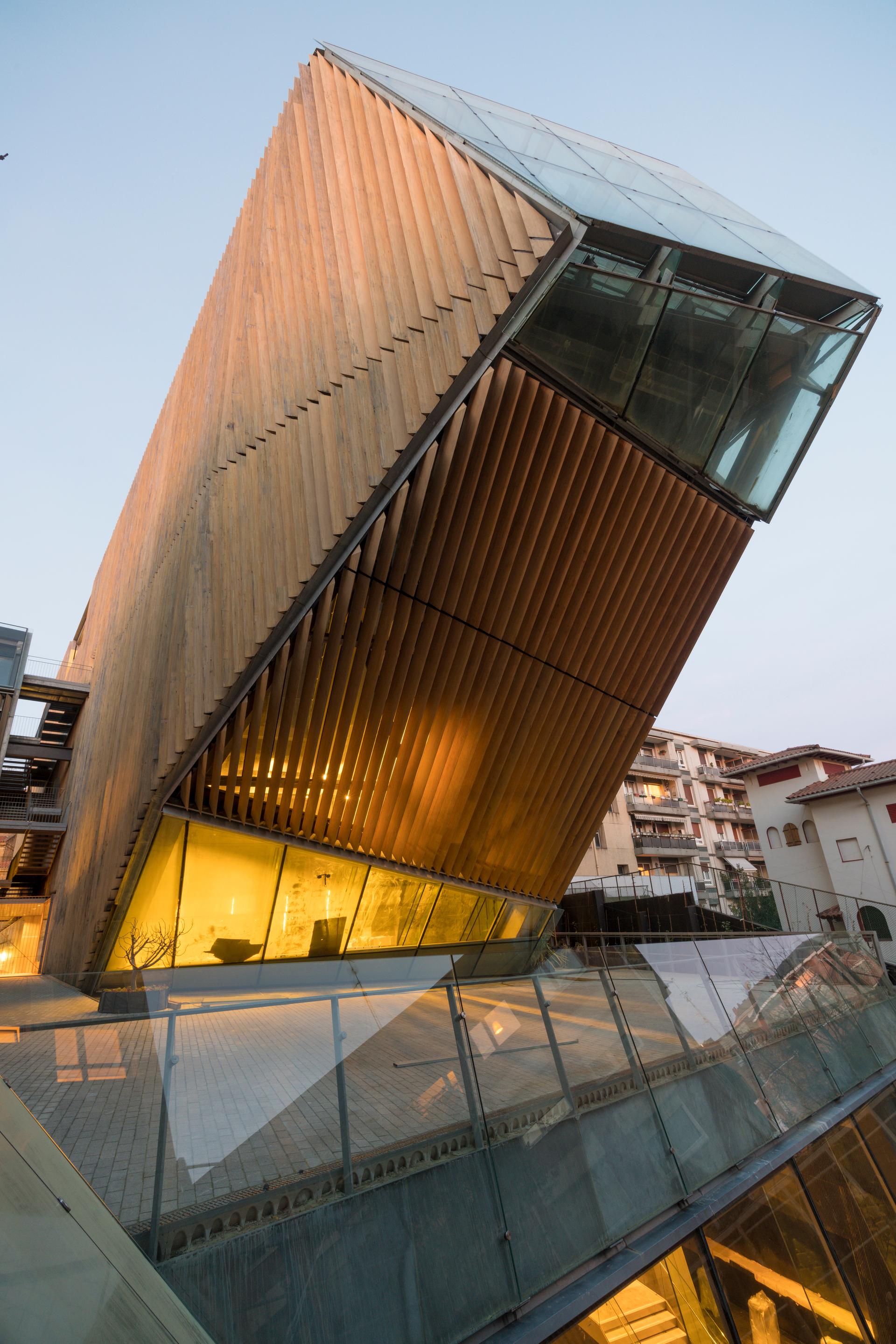 PERFORMING ARTS CENTER MUXIKEBARRI AND MUSIC SCHOOL - image 3