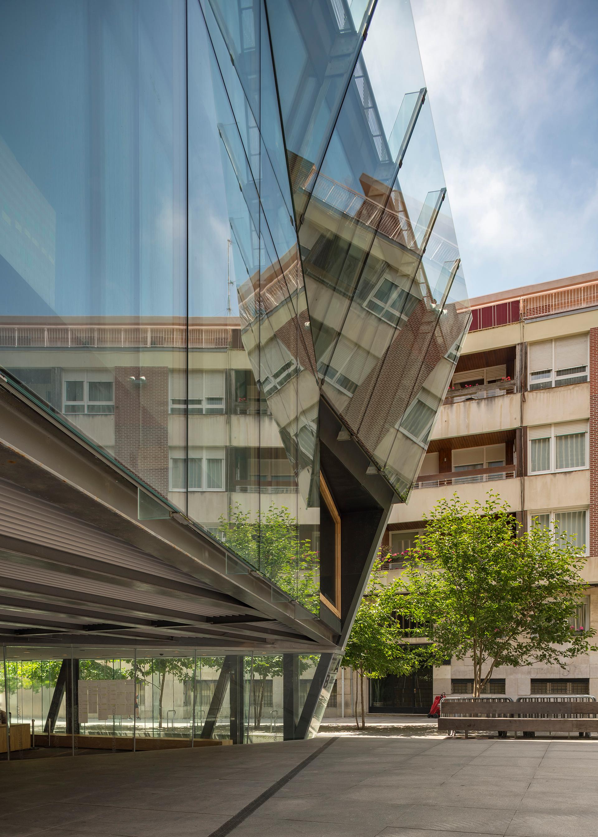 PERFORMING ARTS CENTER MUXIKEBARRI AND MUSIC SCHOOL - image 15