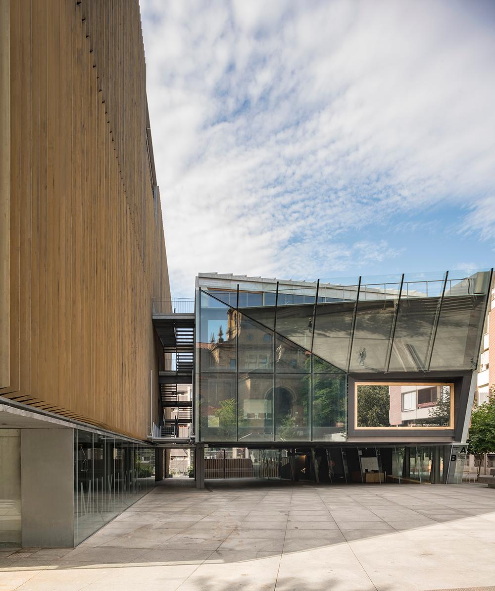 PERFORMING ARTS CENTER MUXIKEBARRI AND MUSIC SCHOOL