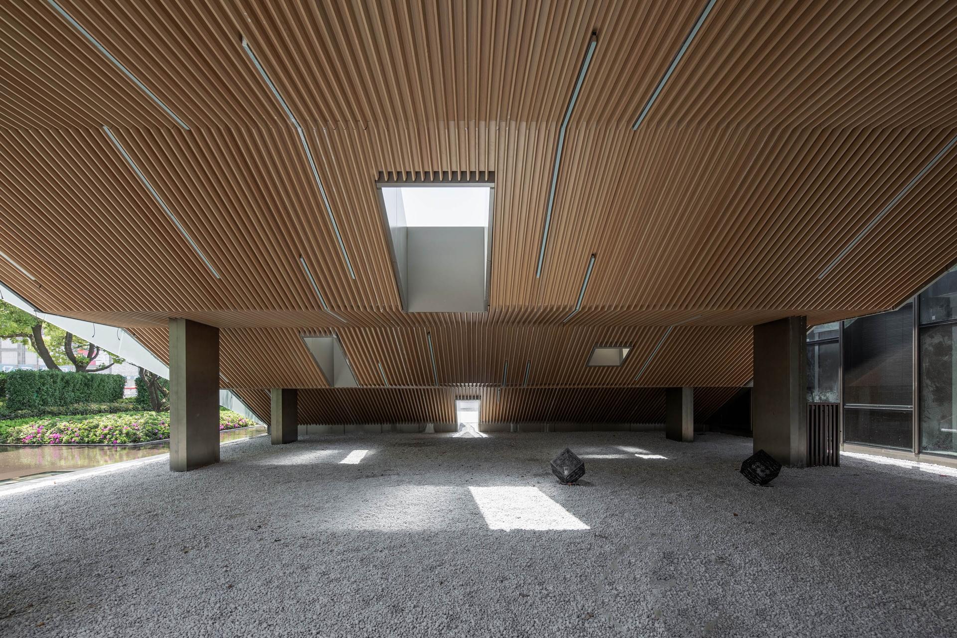 Financial City Community Center - image 7
