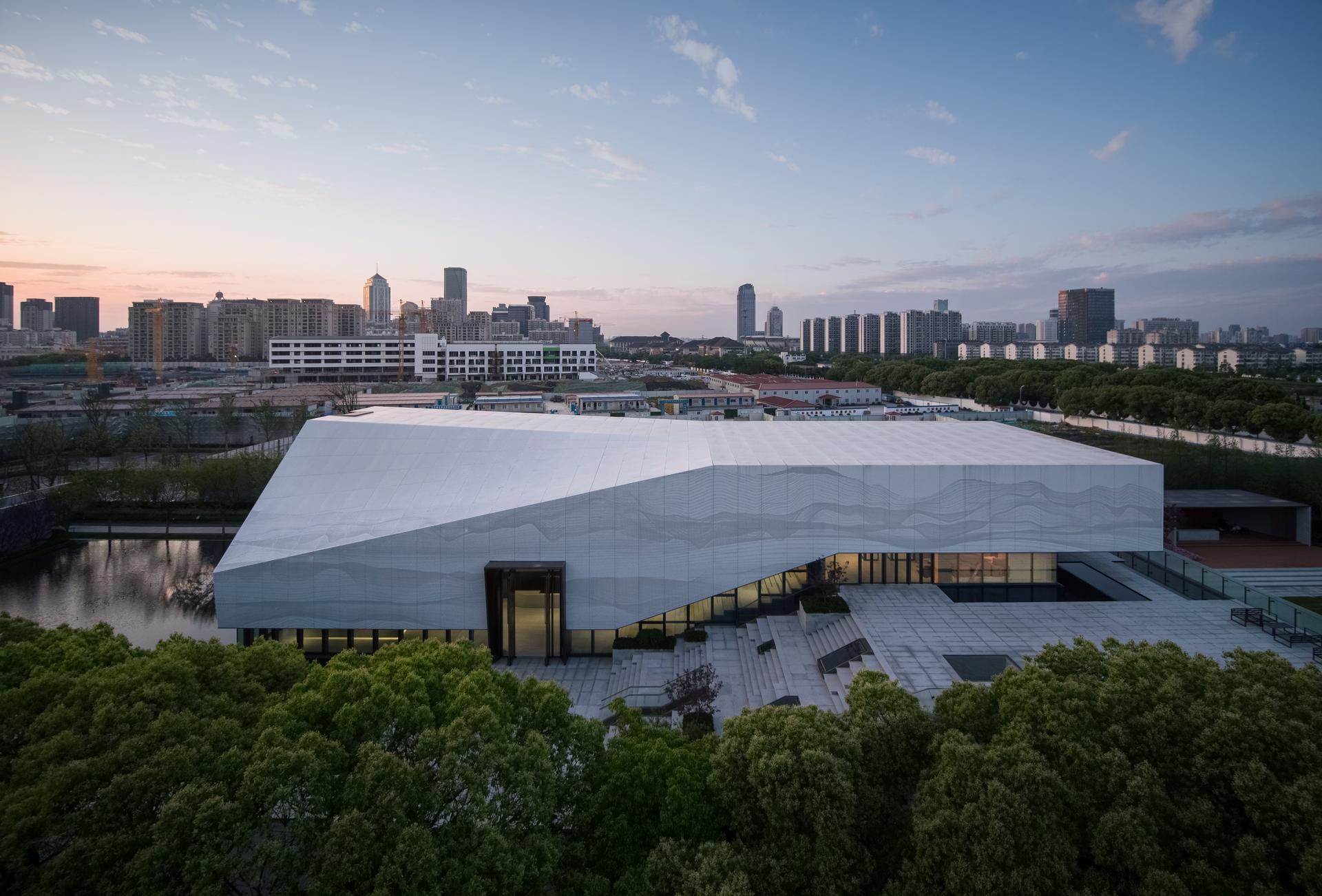 Financial City Community Center - image 8