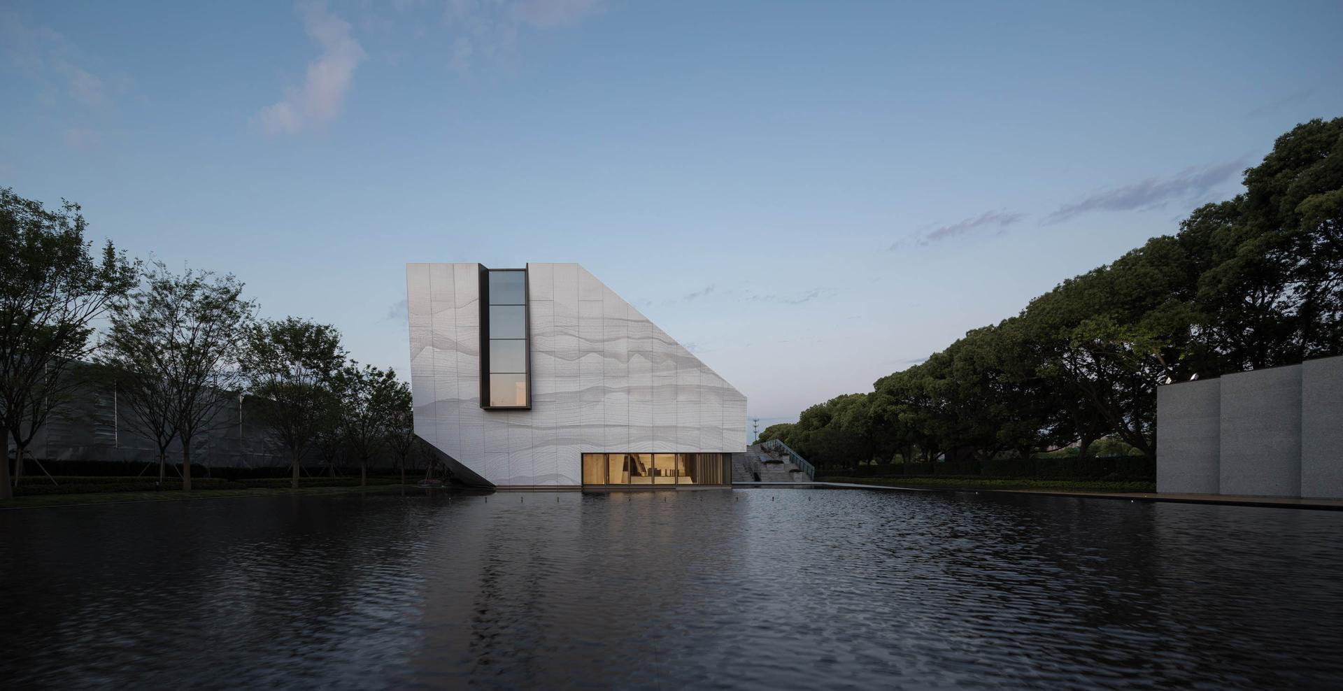 Financial City Community Center - image 17