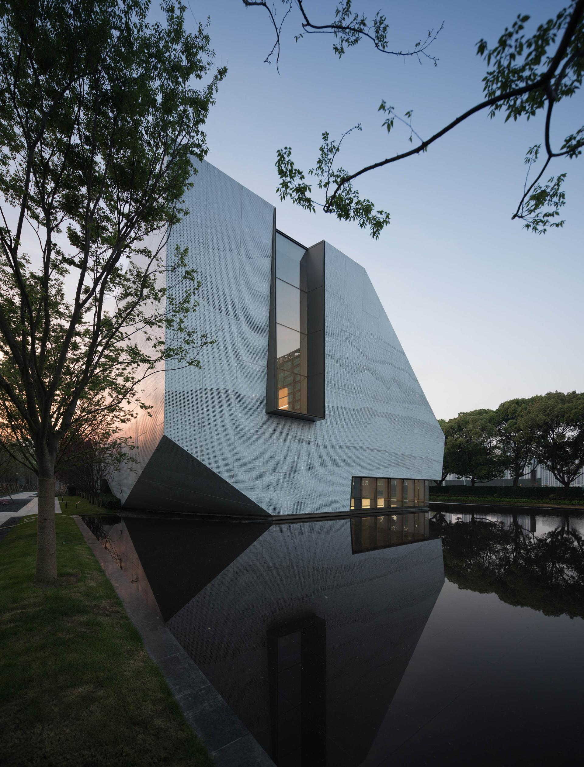 Financial City Community Center - image 24