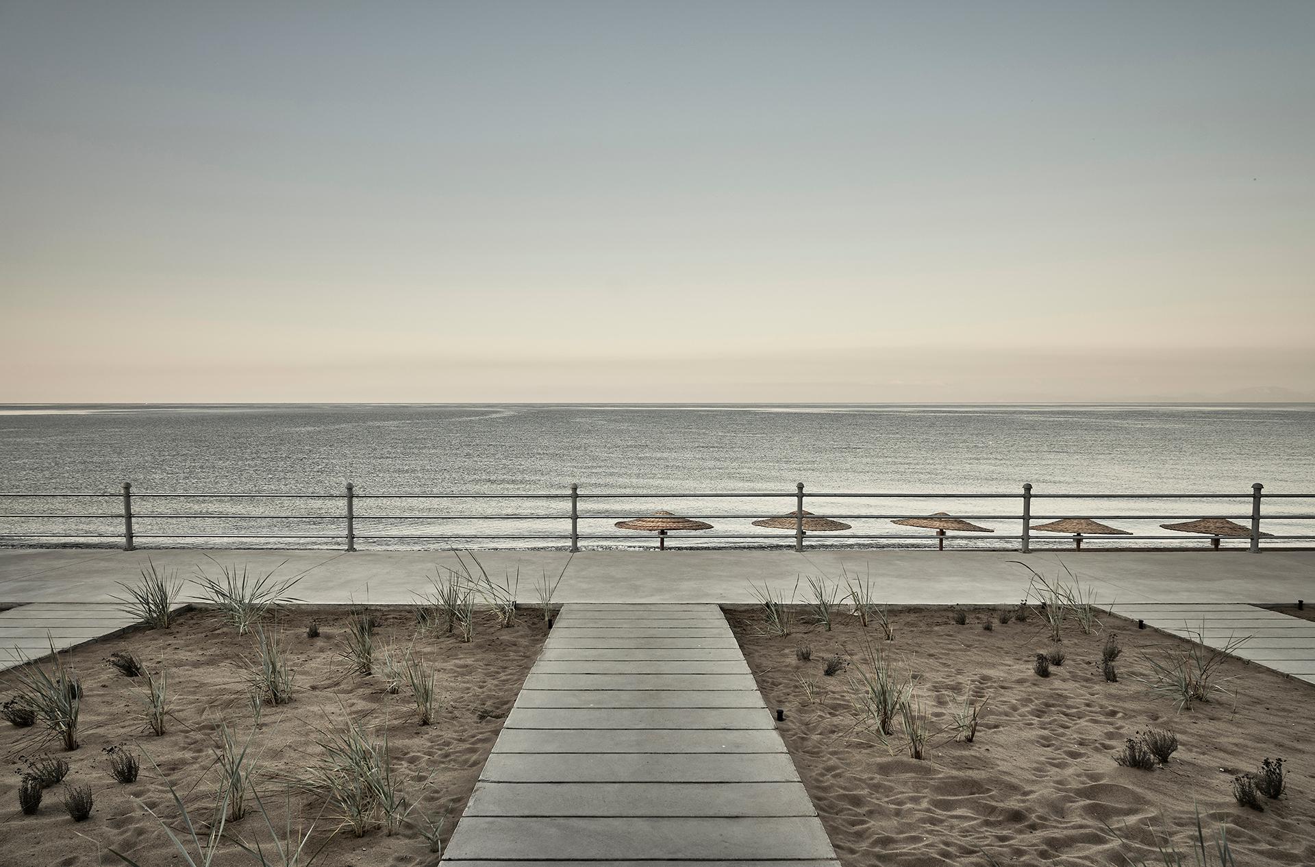Dexamenes Seaside Hotel - image 3