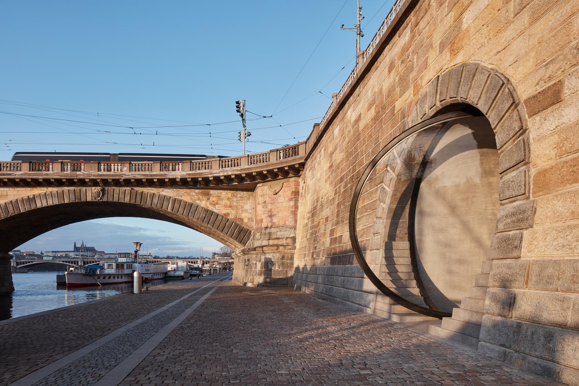 Revitalization of Prague riverfront area - image 18