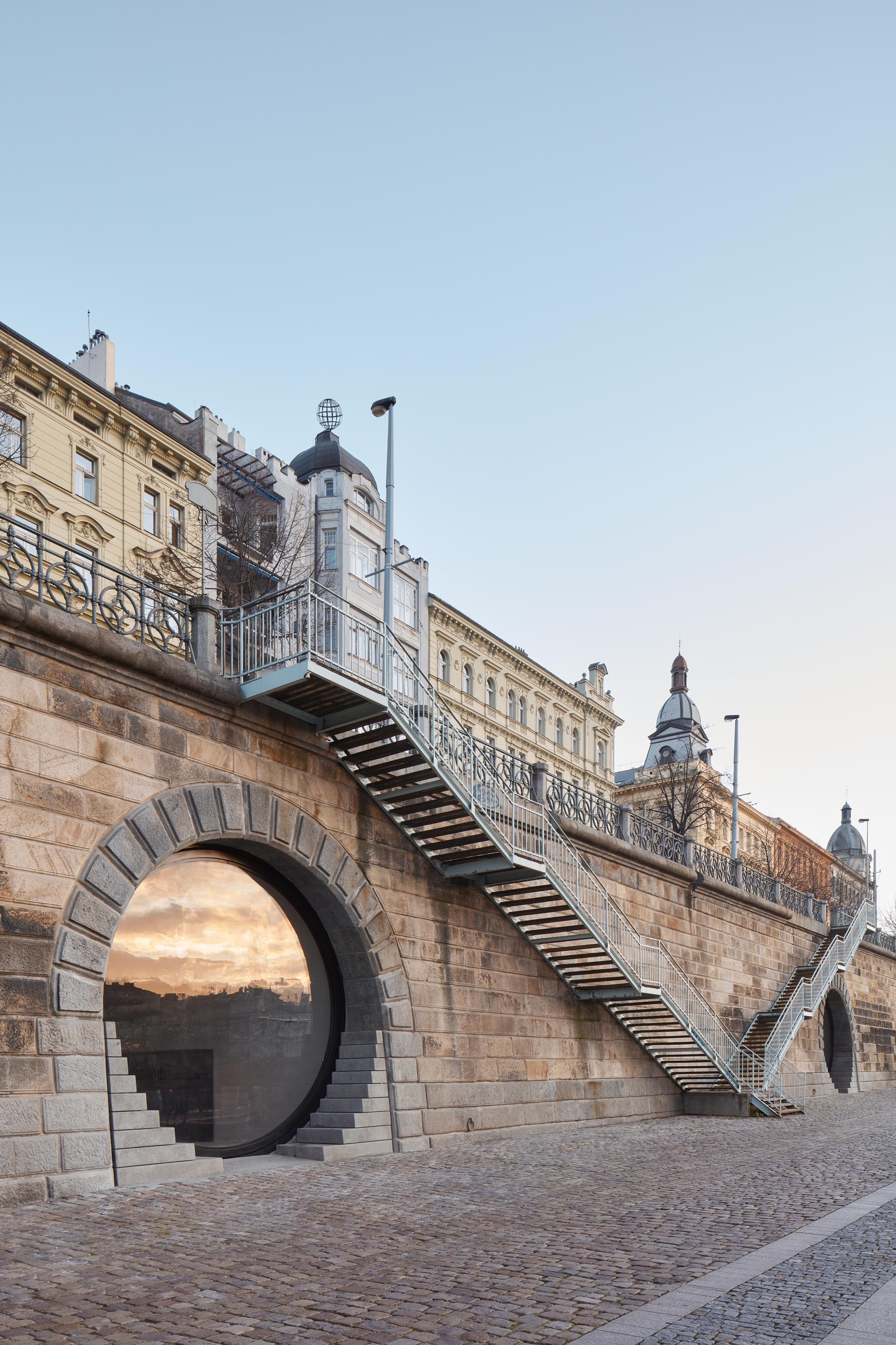 Revitalization of Prague riverfront area - image 19