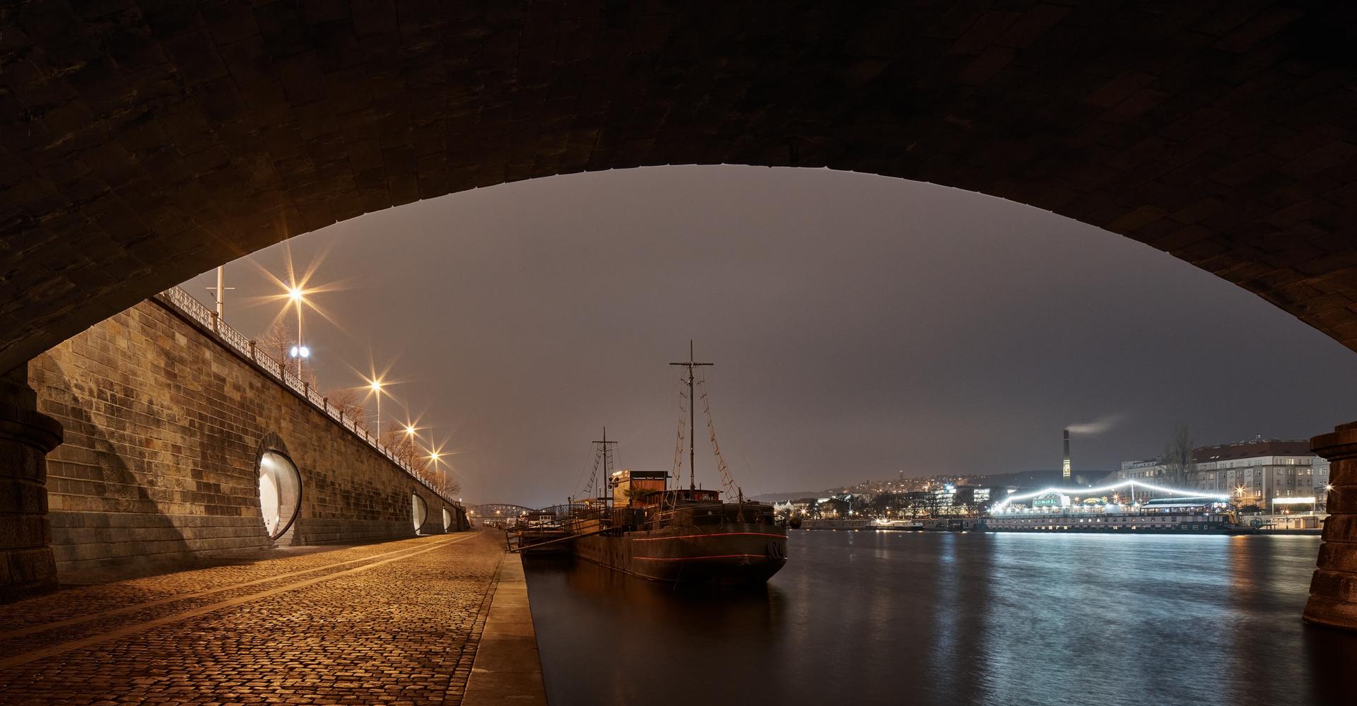 Revitalization of Prague riverfront area - image 23