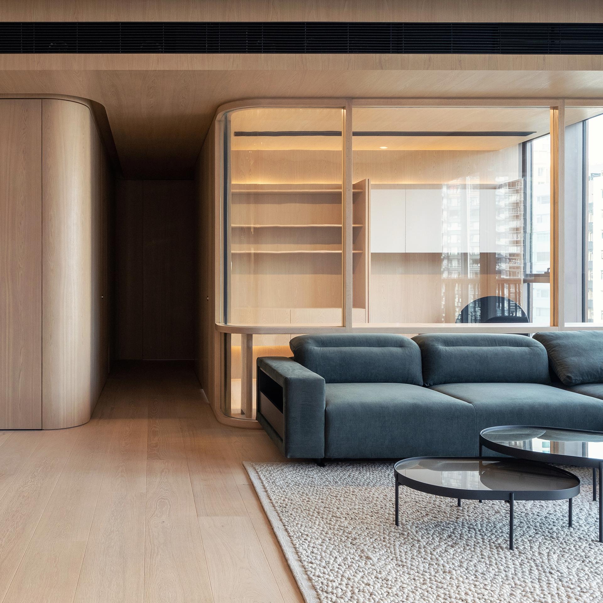 MW's RESIDENCE - image 3