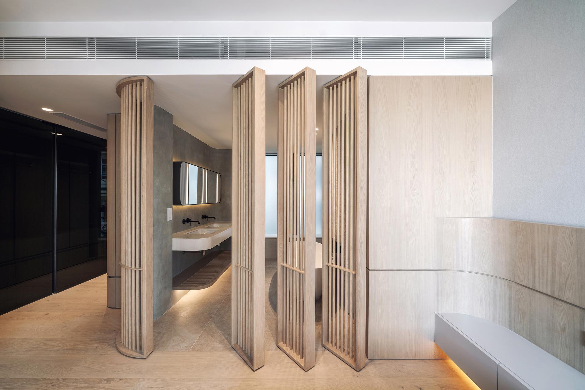 MW's RESIDENCE - image 13