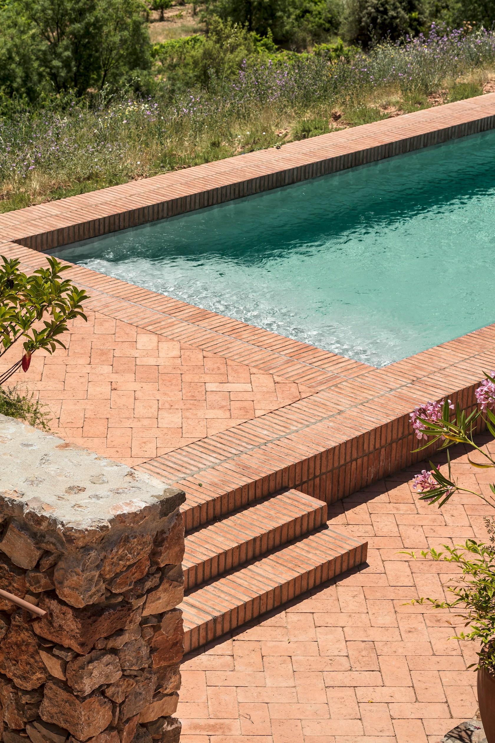 Terra Dominicata Hotel & winery. Landscape intervention - image 4