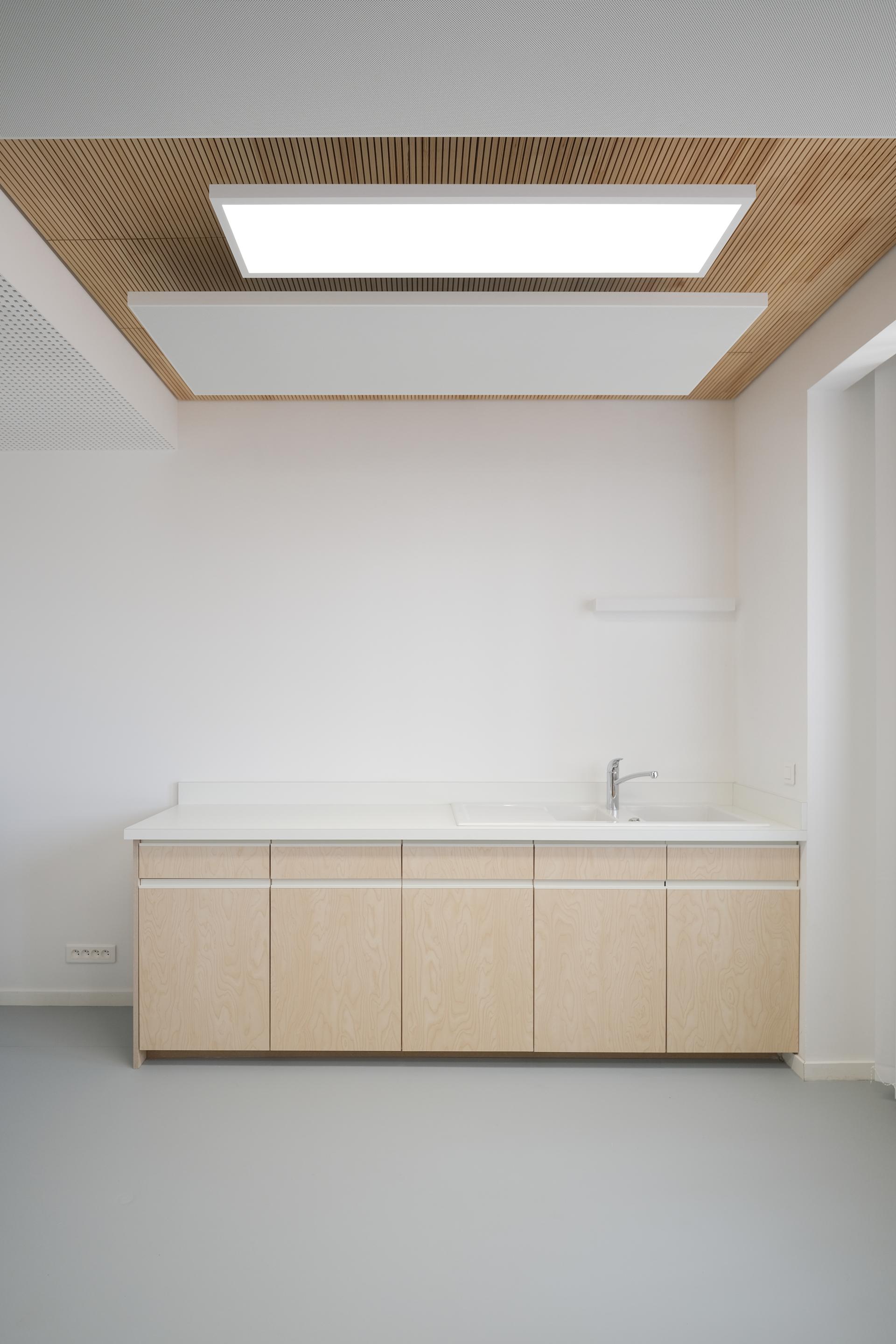 Taverny Medical Centre - image 11