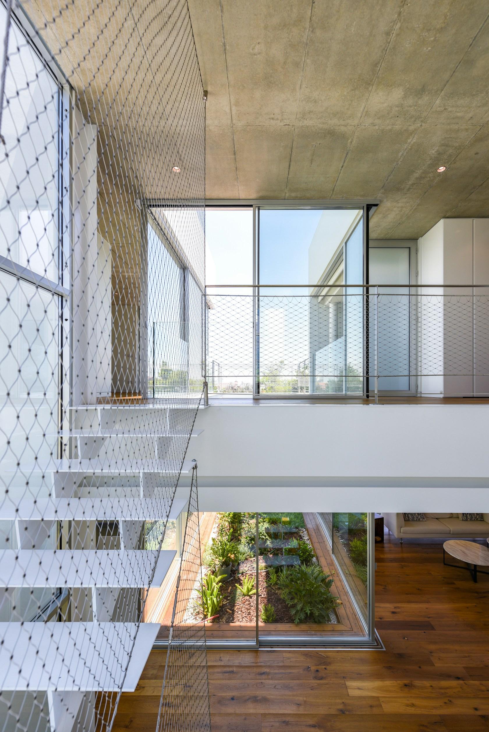 The garden house in the city - image 25
