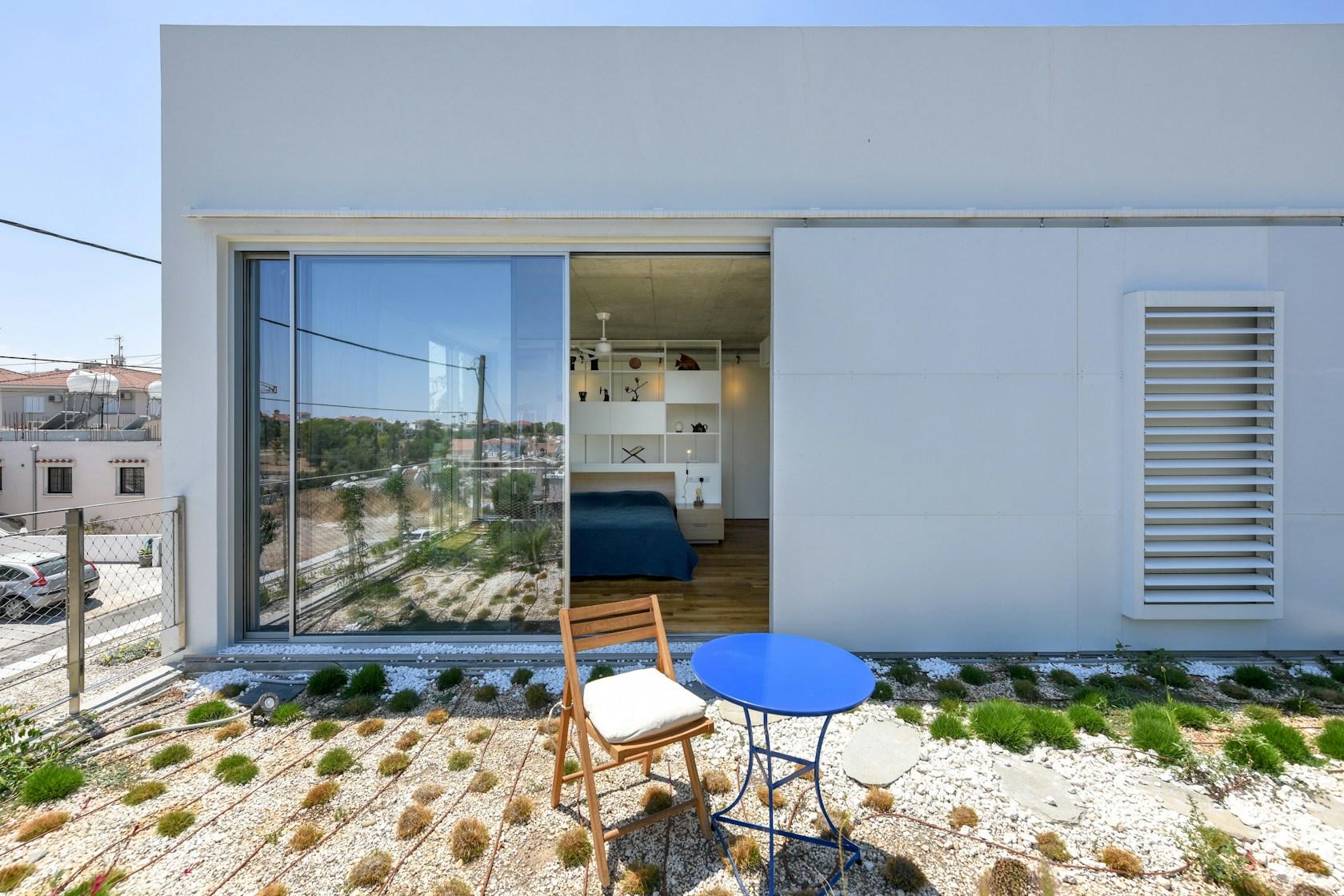 The garden house in the city - image 32