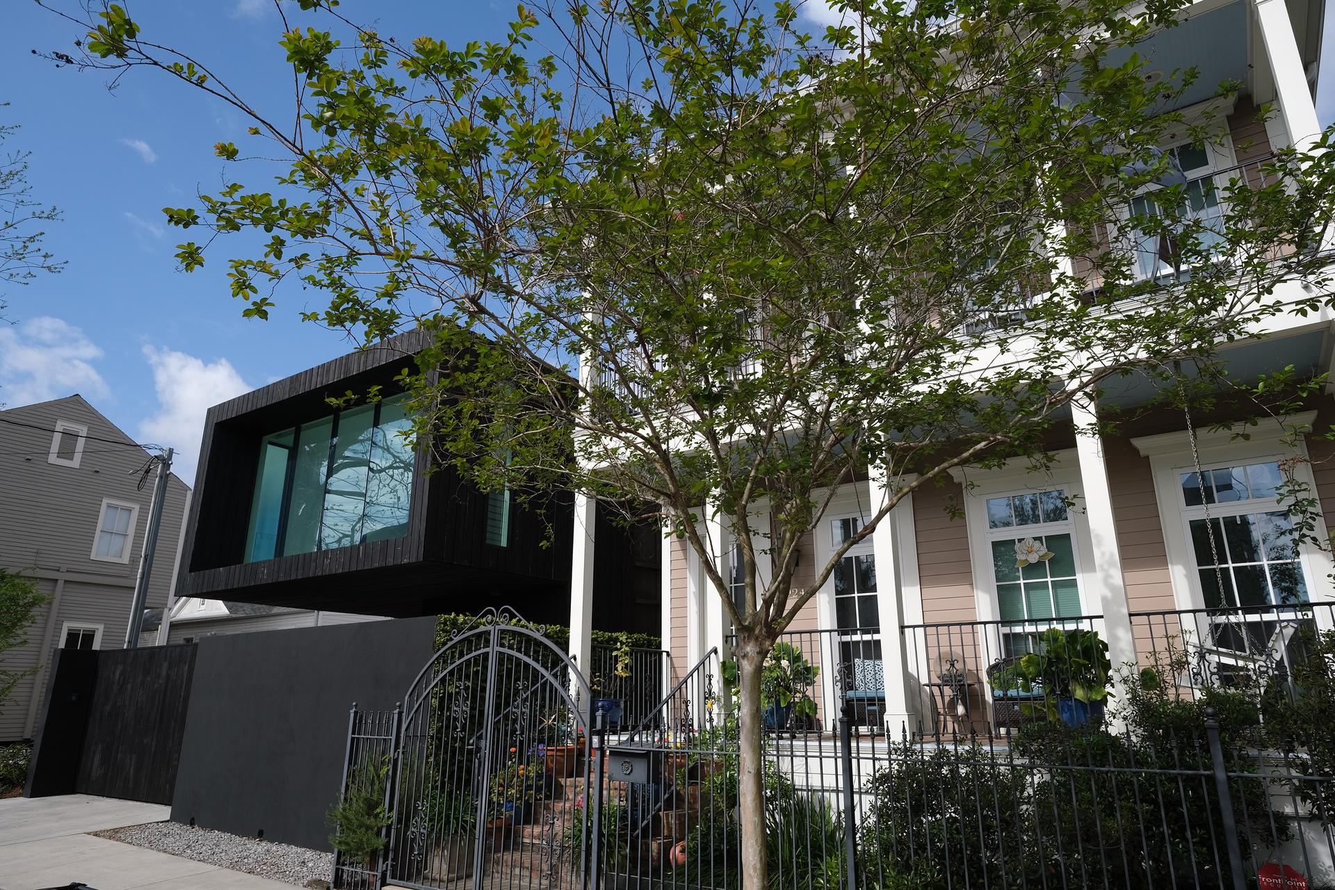J-House - image 4