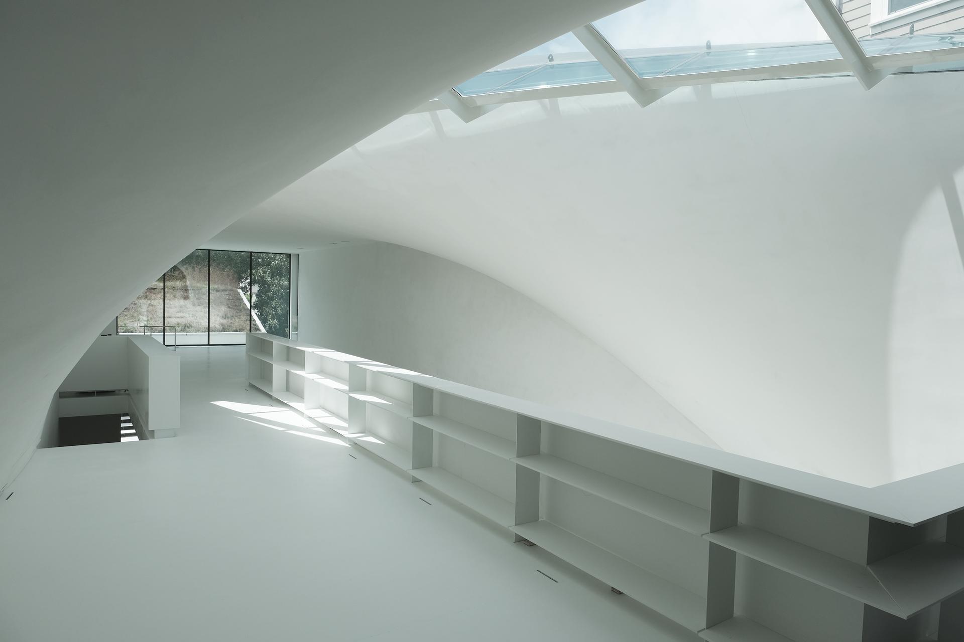J-House - image 11