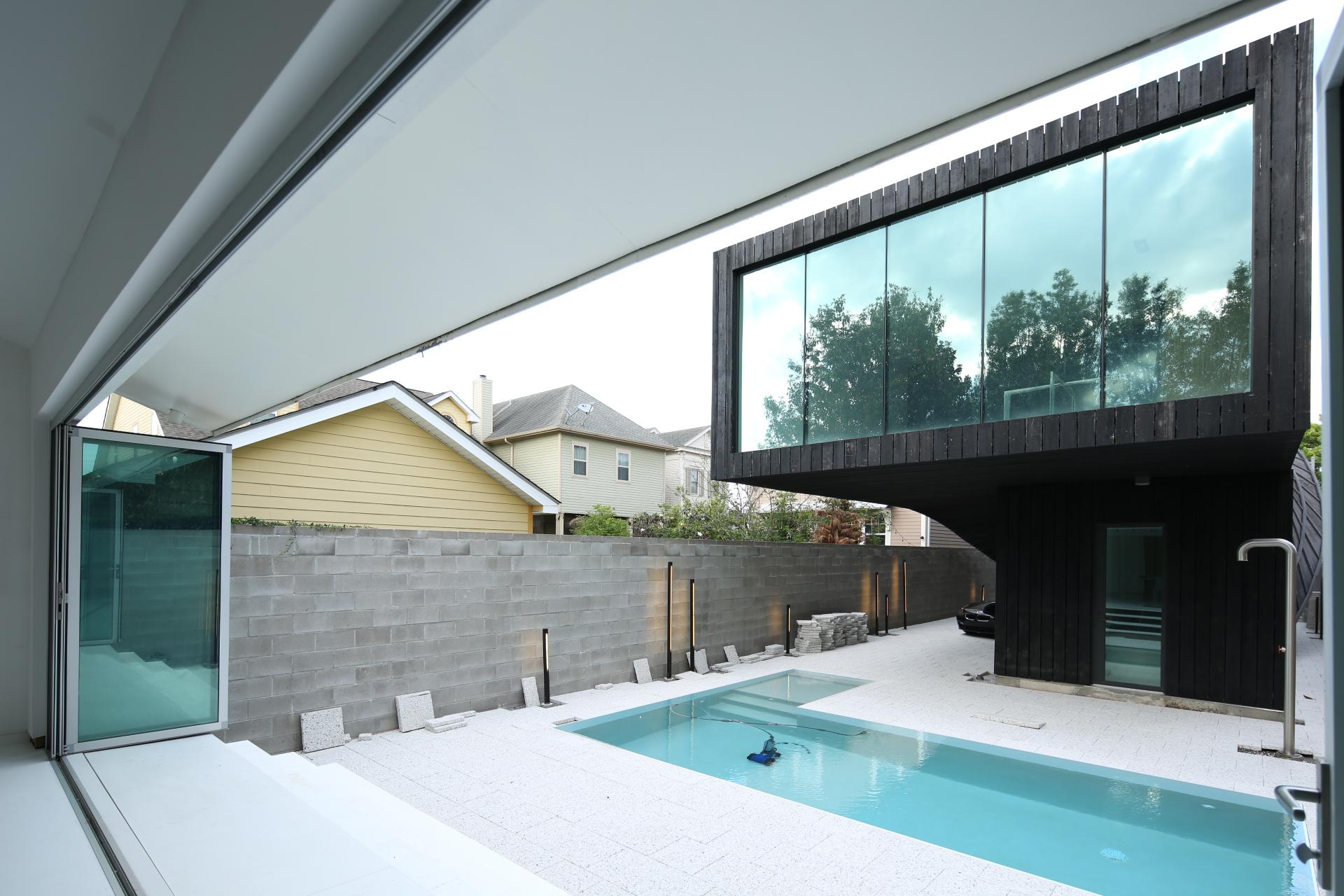 J-House - image 12
