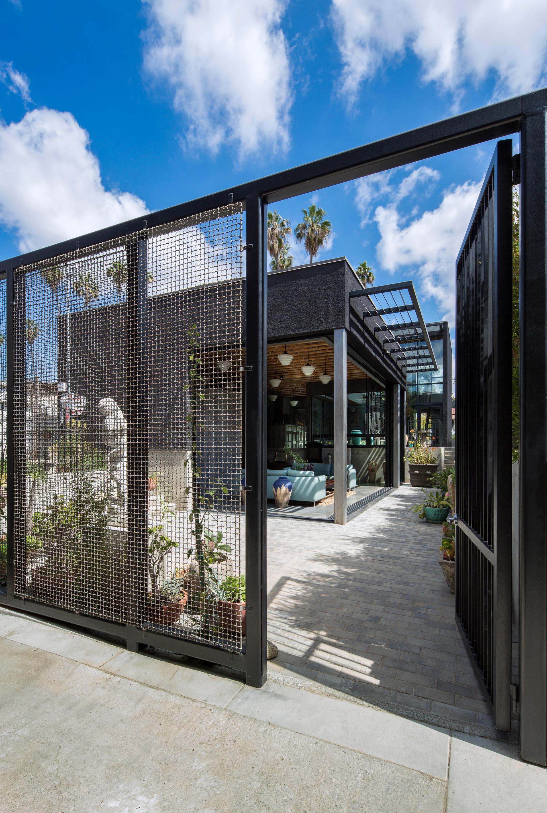 Meridian Residence - image 4