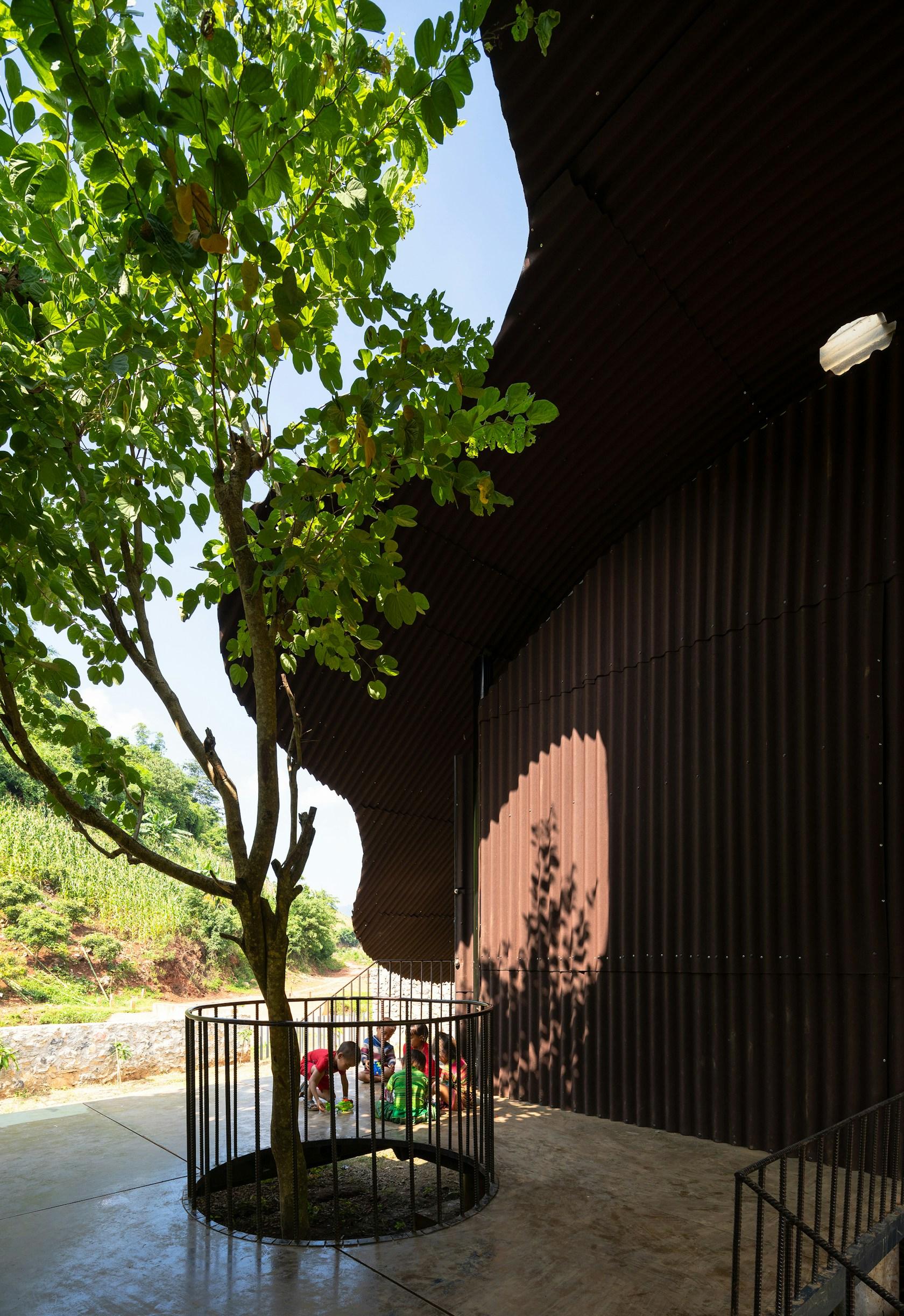 BÓ MON PRESCHOOL - The idea of a connecting station - image 8