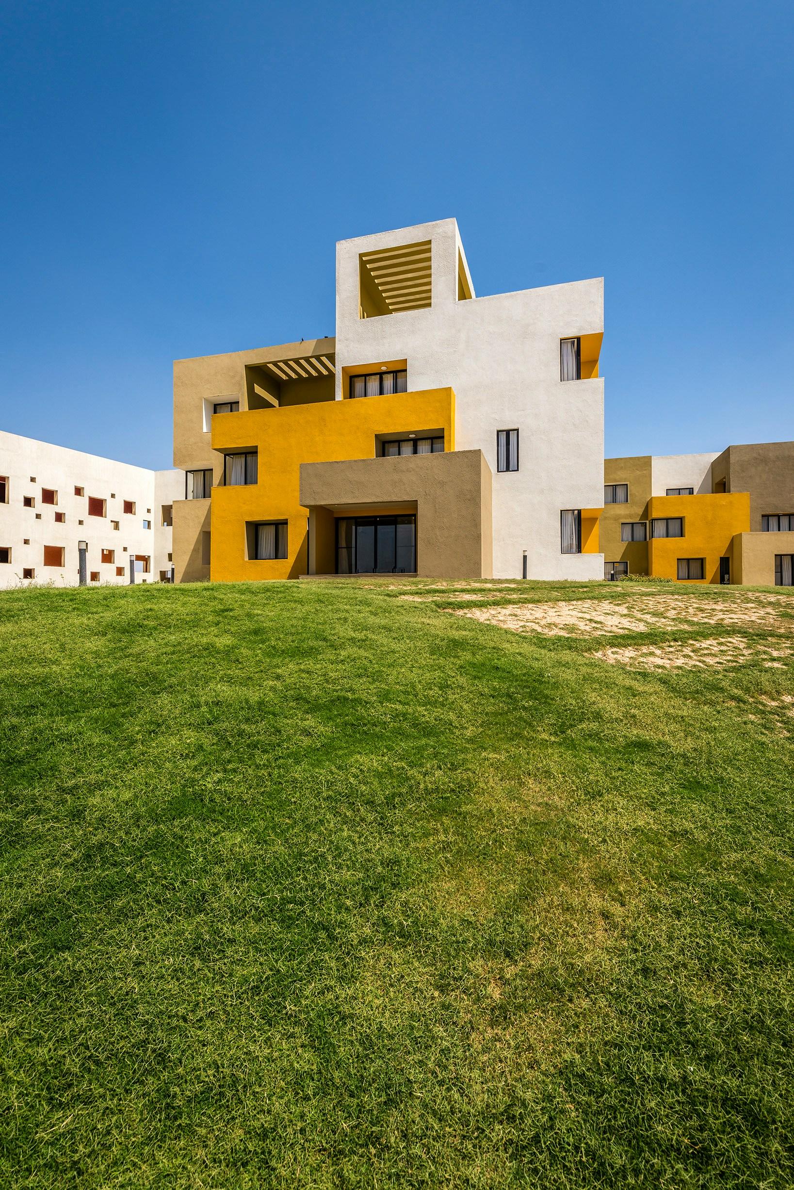 RAS HOUSES - image 3