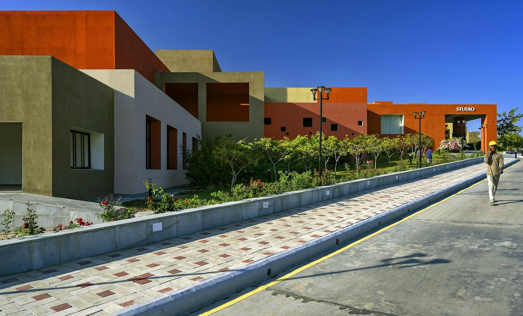 RAS HOUSES - image 7