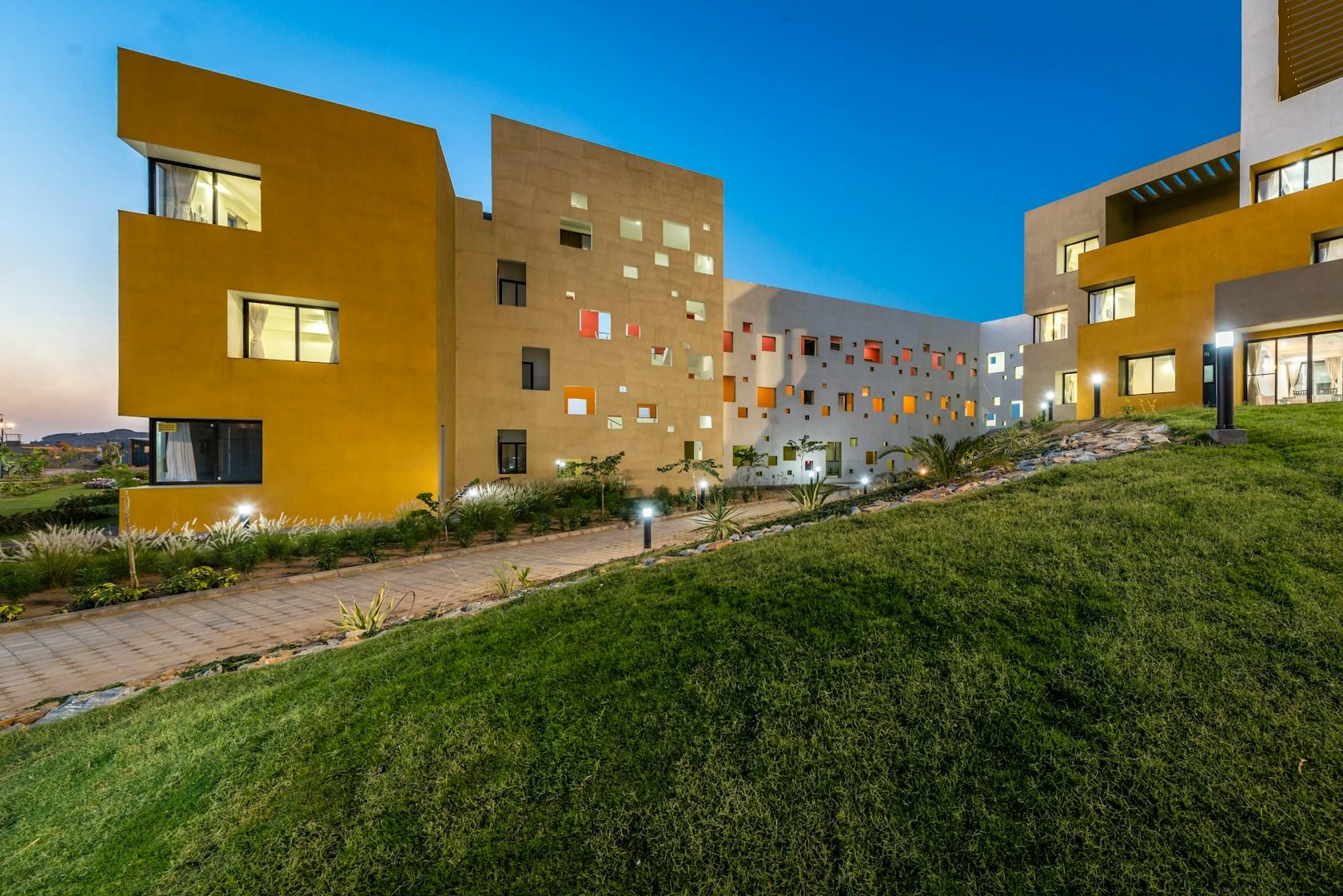 RAS HOUSES - image 2
