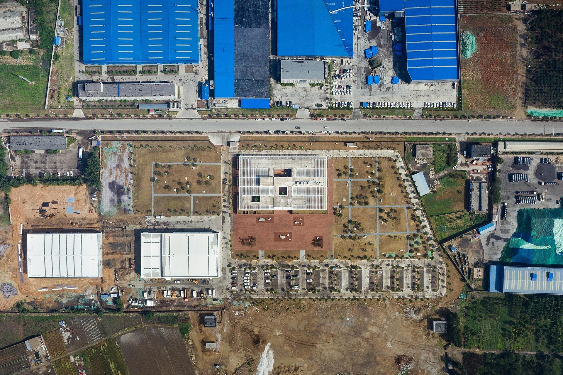 Dingshi Logistics Office Building - image 2