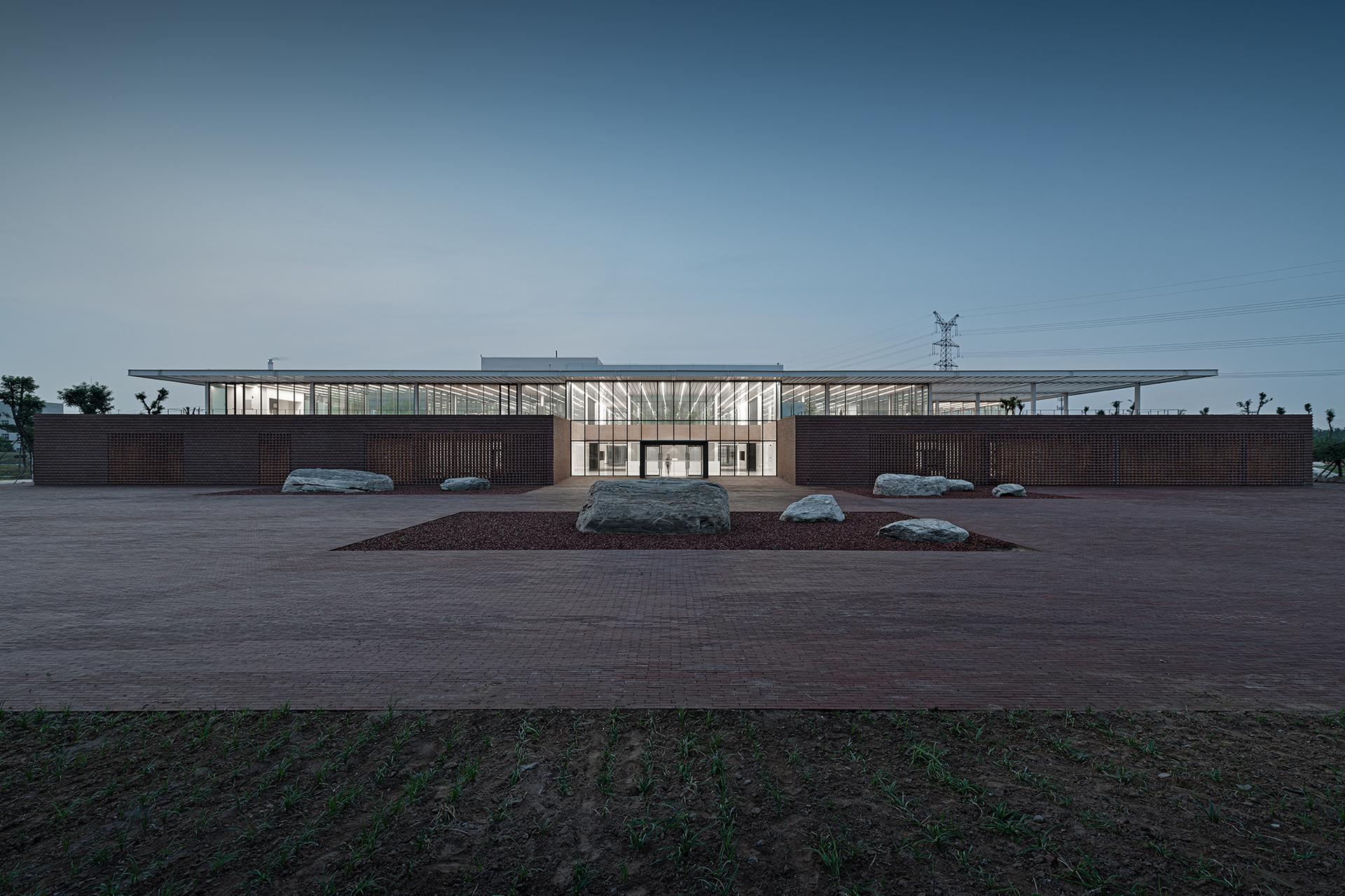 Dingshi Logistics Office Building