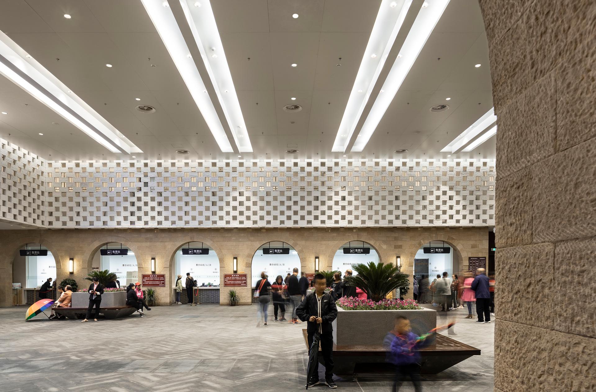 Yan’an Baota Mountain Tourist Service Center - image 11
