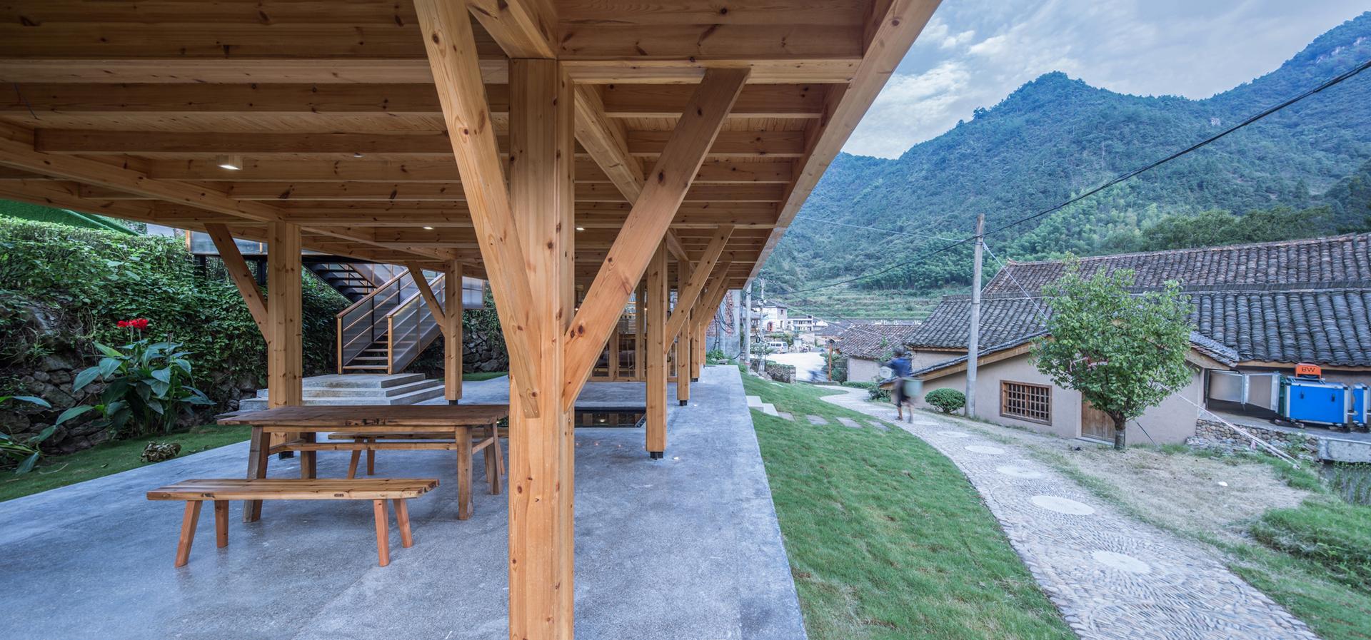 Mountain House in Mist, Zhejiang - image 13