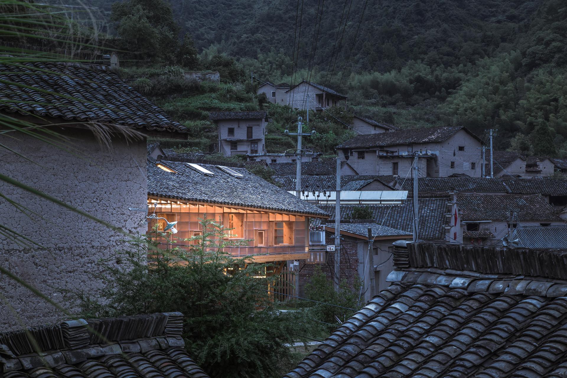 Mountain House in Mist, Zhejiang - image 14