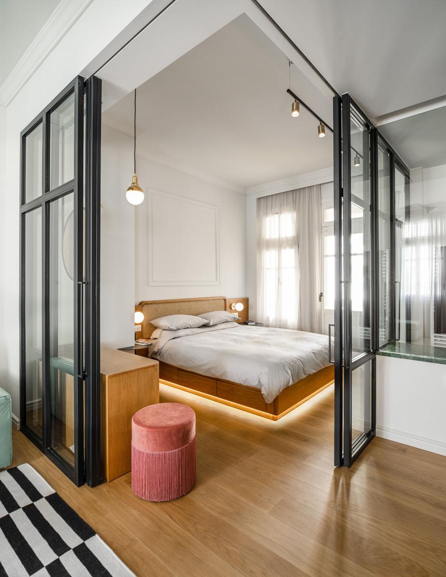 THE TRANSPARENT APARTMENT - image 4