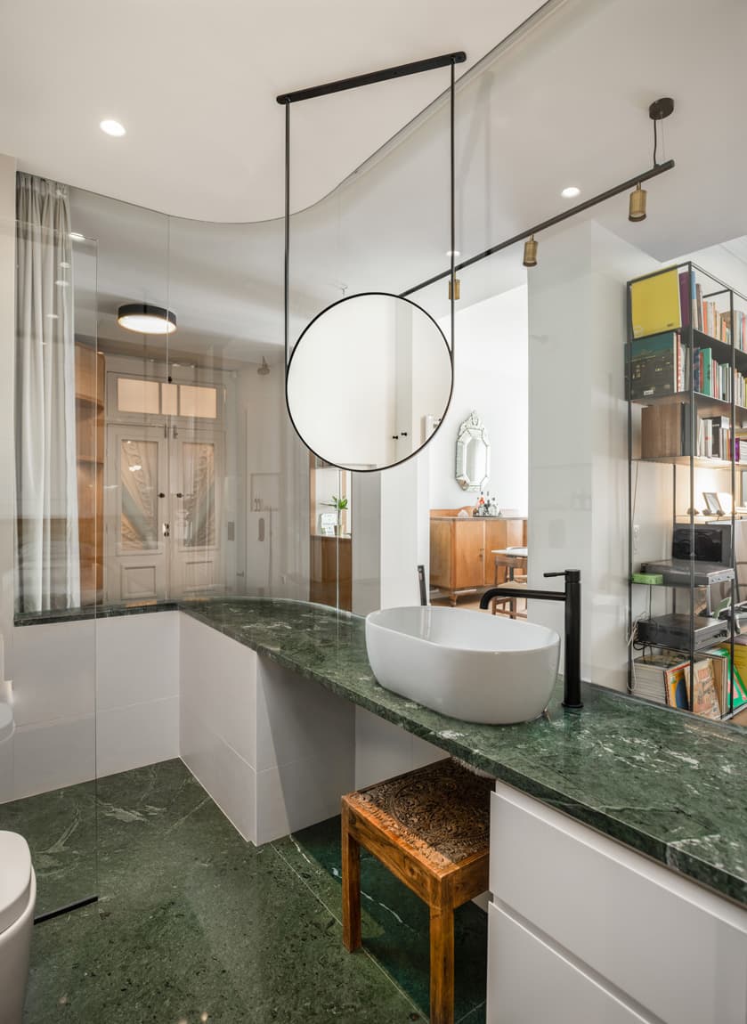 THE TRANSPARENT APARTMENT - image 5